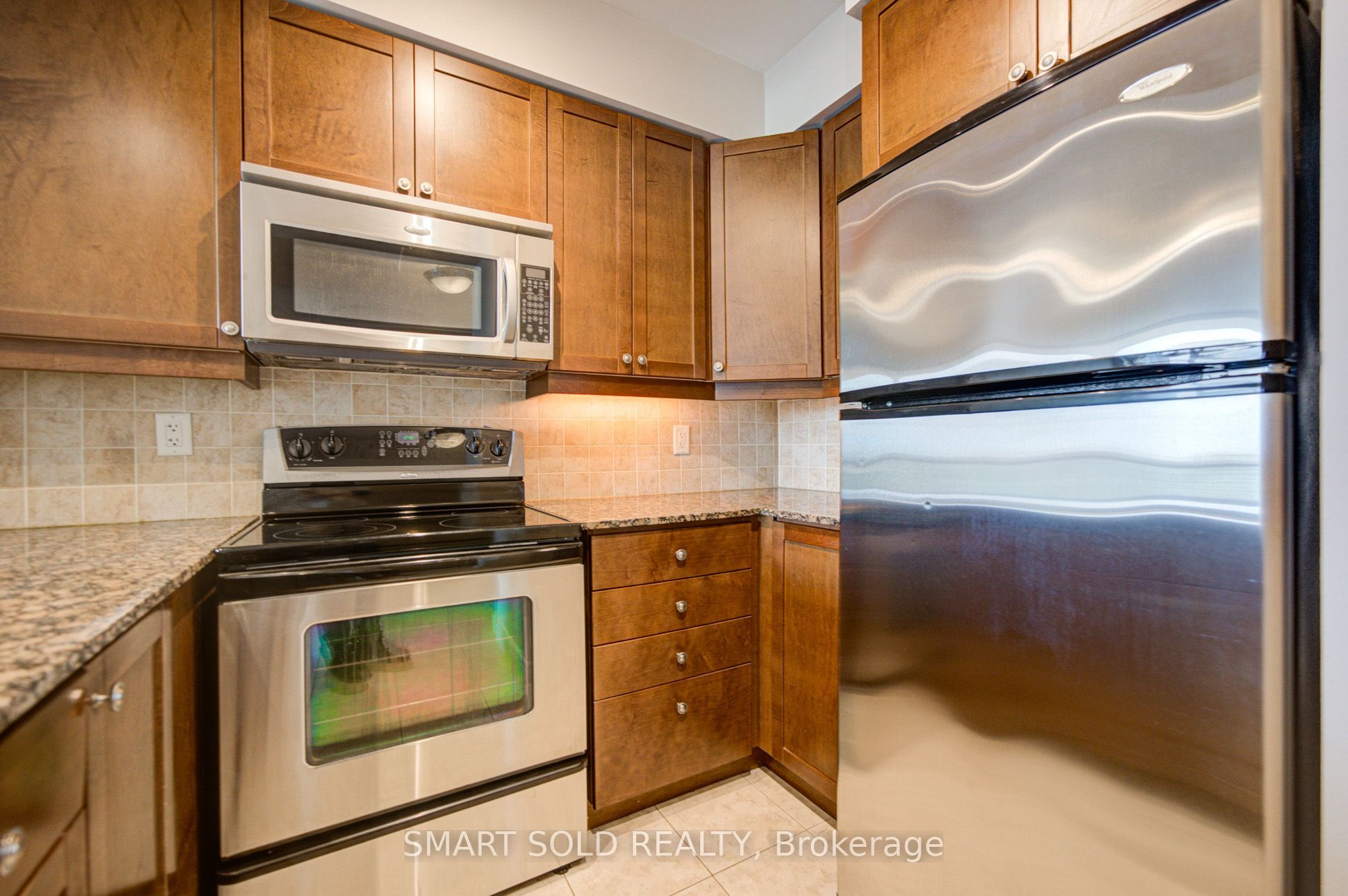 100 Promenade Circle 1508, Vaughan, ON L4J 7W7 photo 5