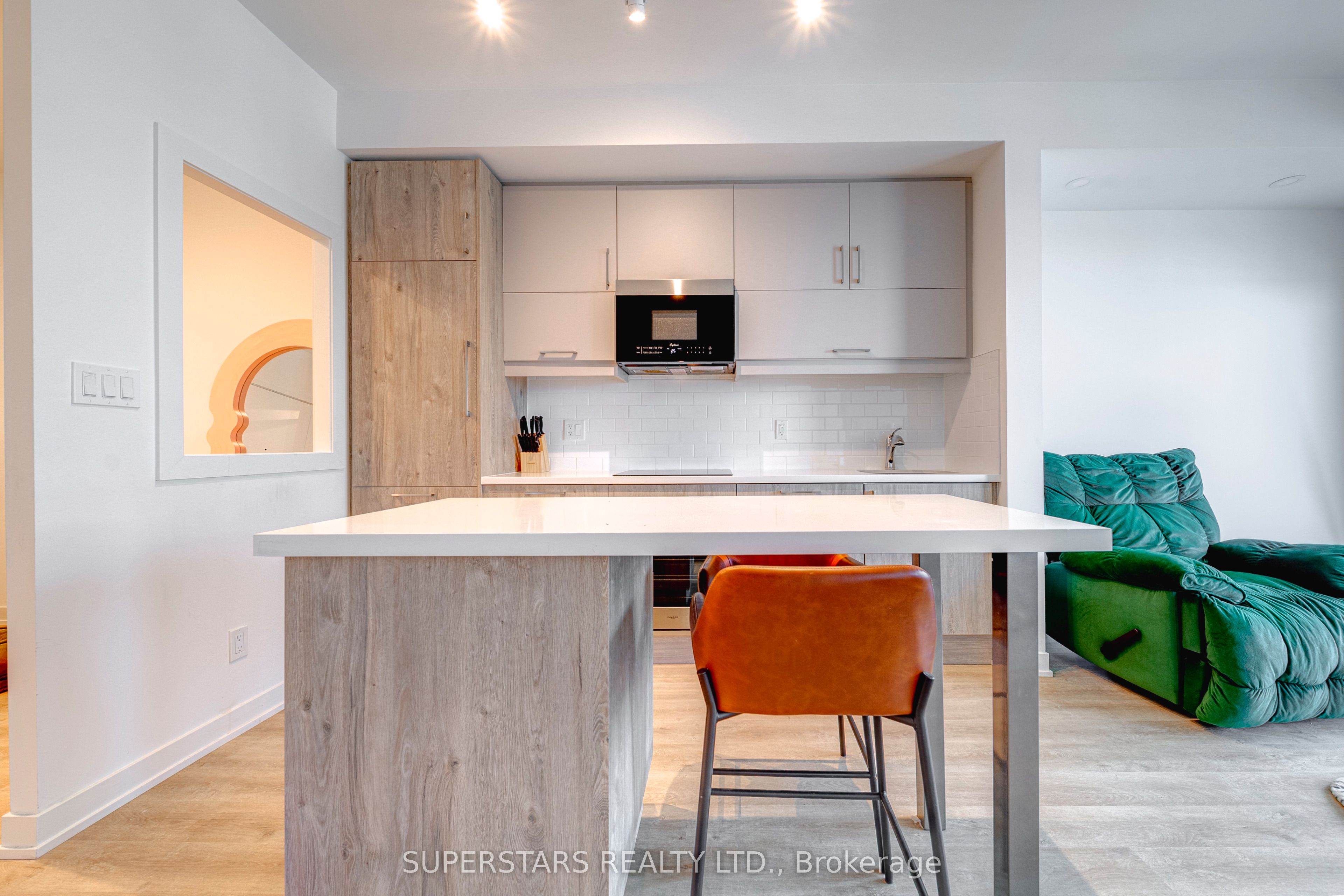 292 Verdale Crossing 1502, Markham, ON L6G 0H6 photo 3