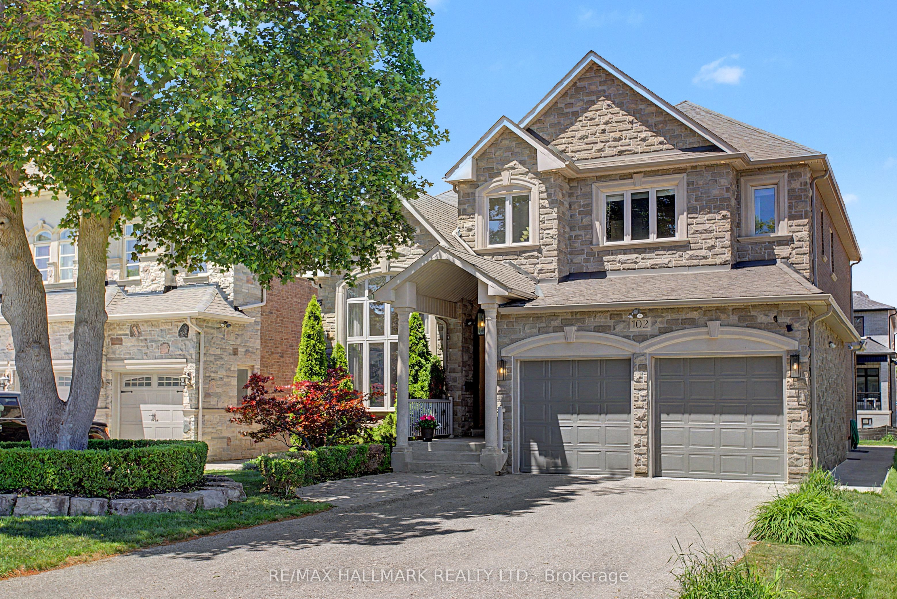 102 Duncan Road, Richmond Hill, ON L4C 6J7 photo 2