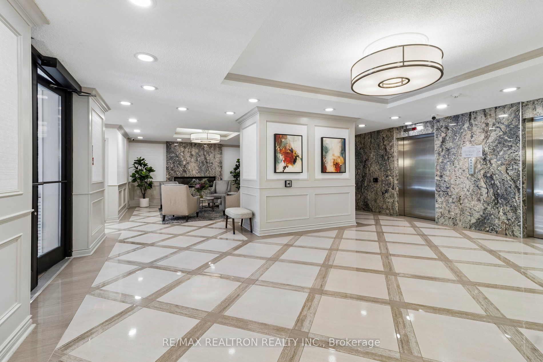 40 Baif Boulevard 208, Richmond Hill, ON L4C 5M9 photo 4