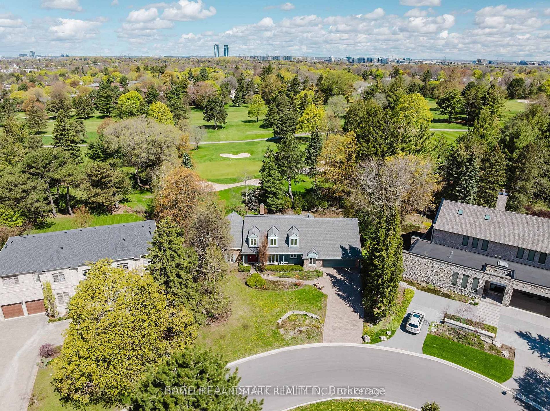 69 Fairway Heights Drive, Markham, ON L3T 3A7 photo 2