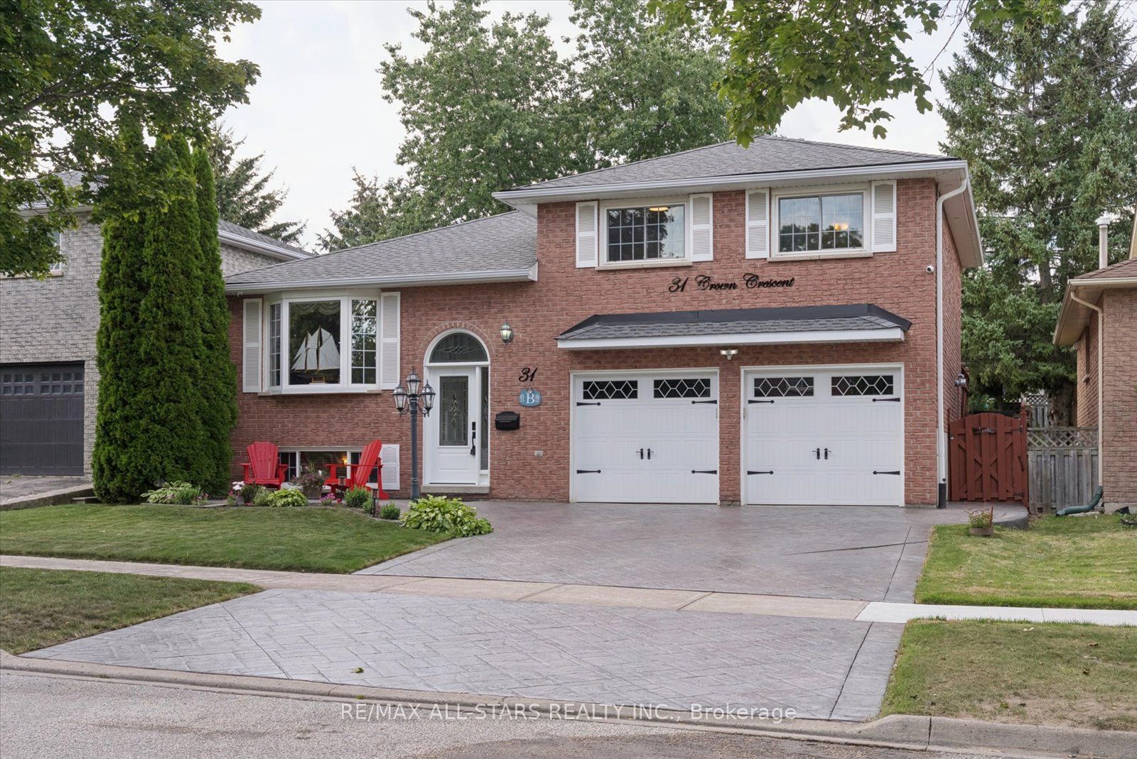31 Crown Crescent, Bradford West Gwillimbury, ON L3Z 2M7 photo 2