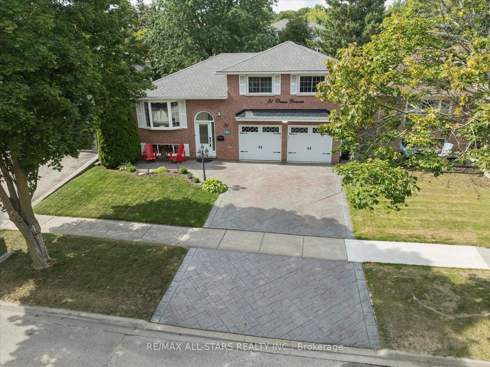 31 Crown Crescent, Bradford West Gwillimbury, ON L3Z 2M7 photo 3