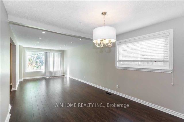 34 Hagerman Boulevard, Markham, ON L3R 2A7 photo 2