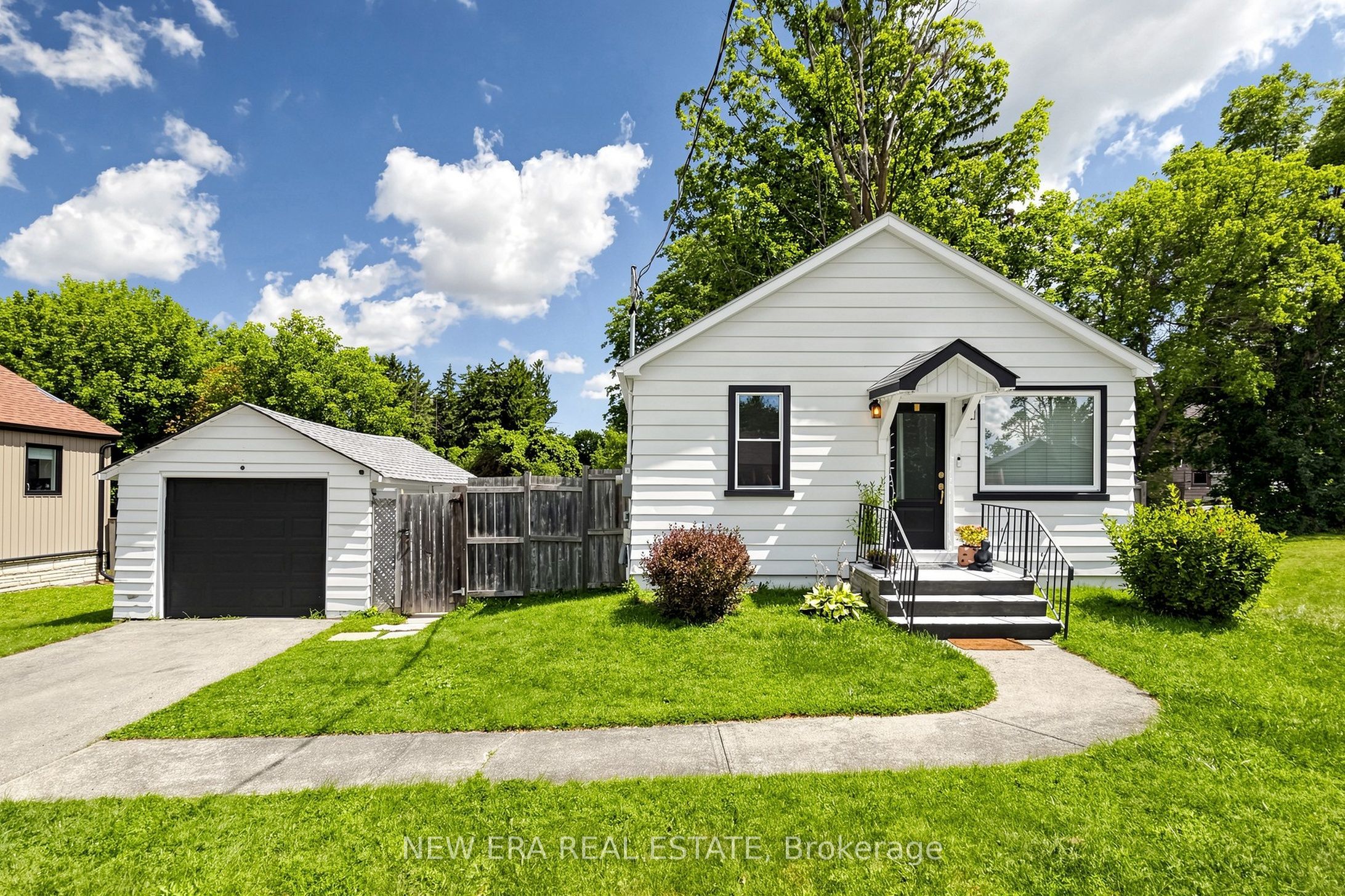 247 Muriel Street, Newmarket, ON L3Y 3N2 photo 3