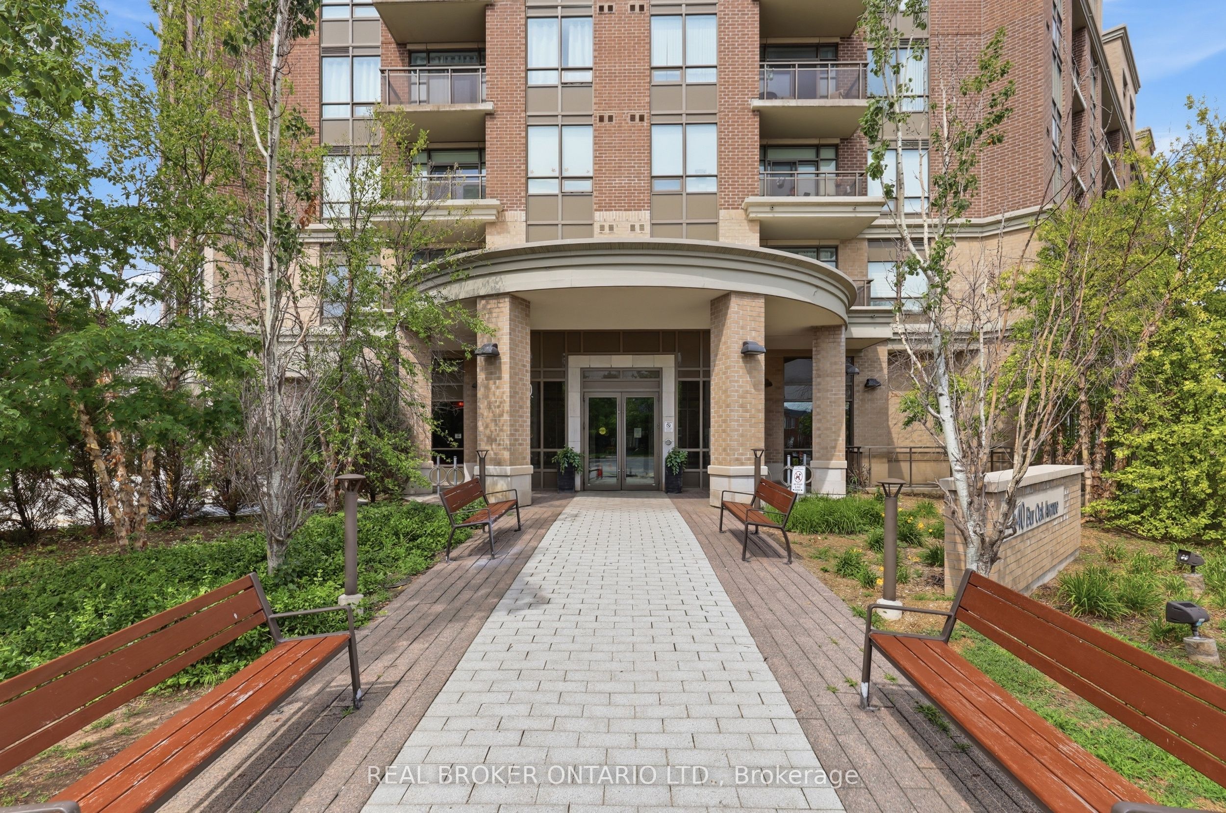 540 Bur Oak Avenue 307, Markham, ON L6C 0Y2 photo 3