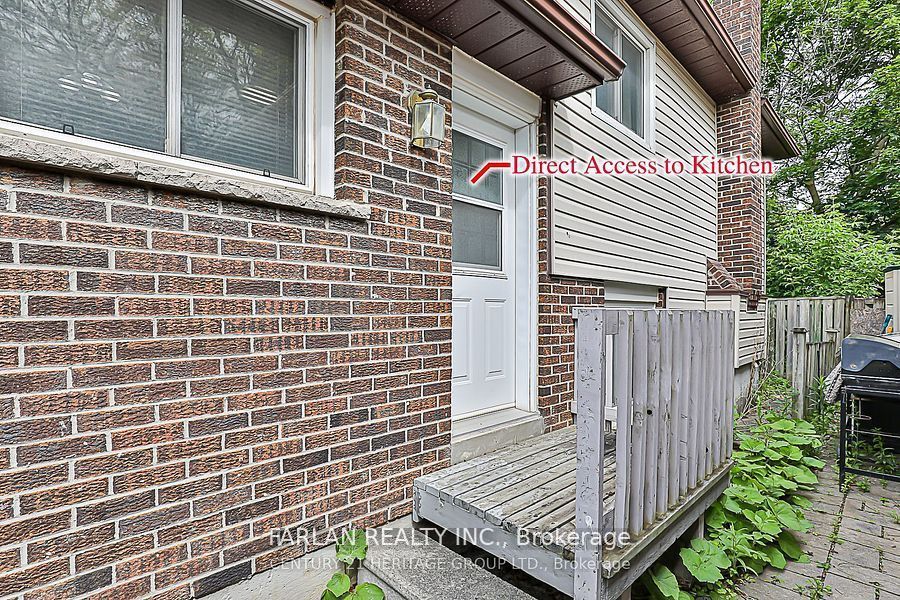 296 Plymouth Trail Bsmt #1, Newmarket, ON M3B 3N1 photo 2