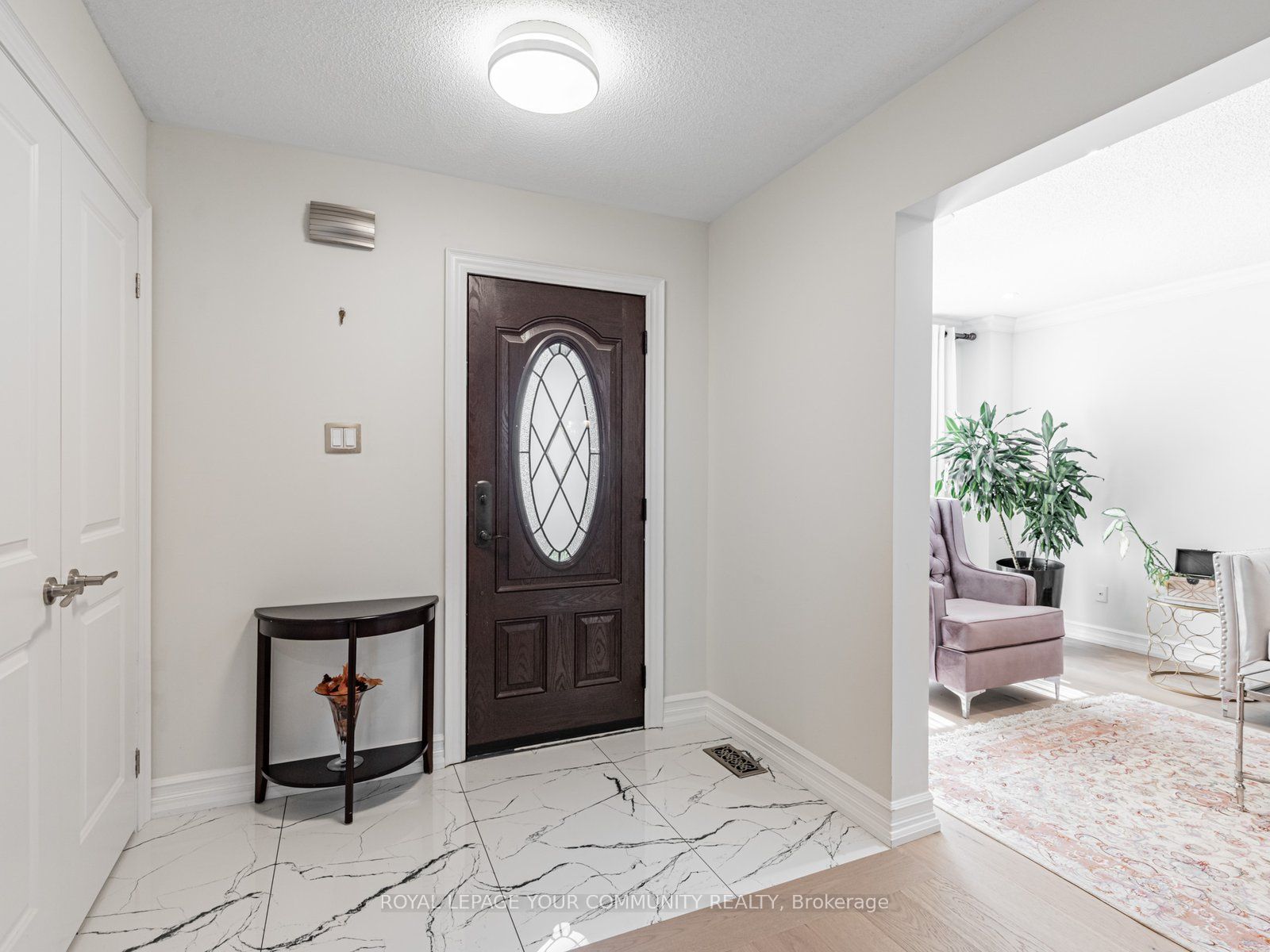 5 Mandel Crescent, Richmond Hill, ON L4C 9Z7 photo 3