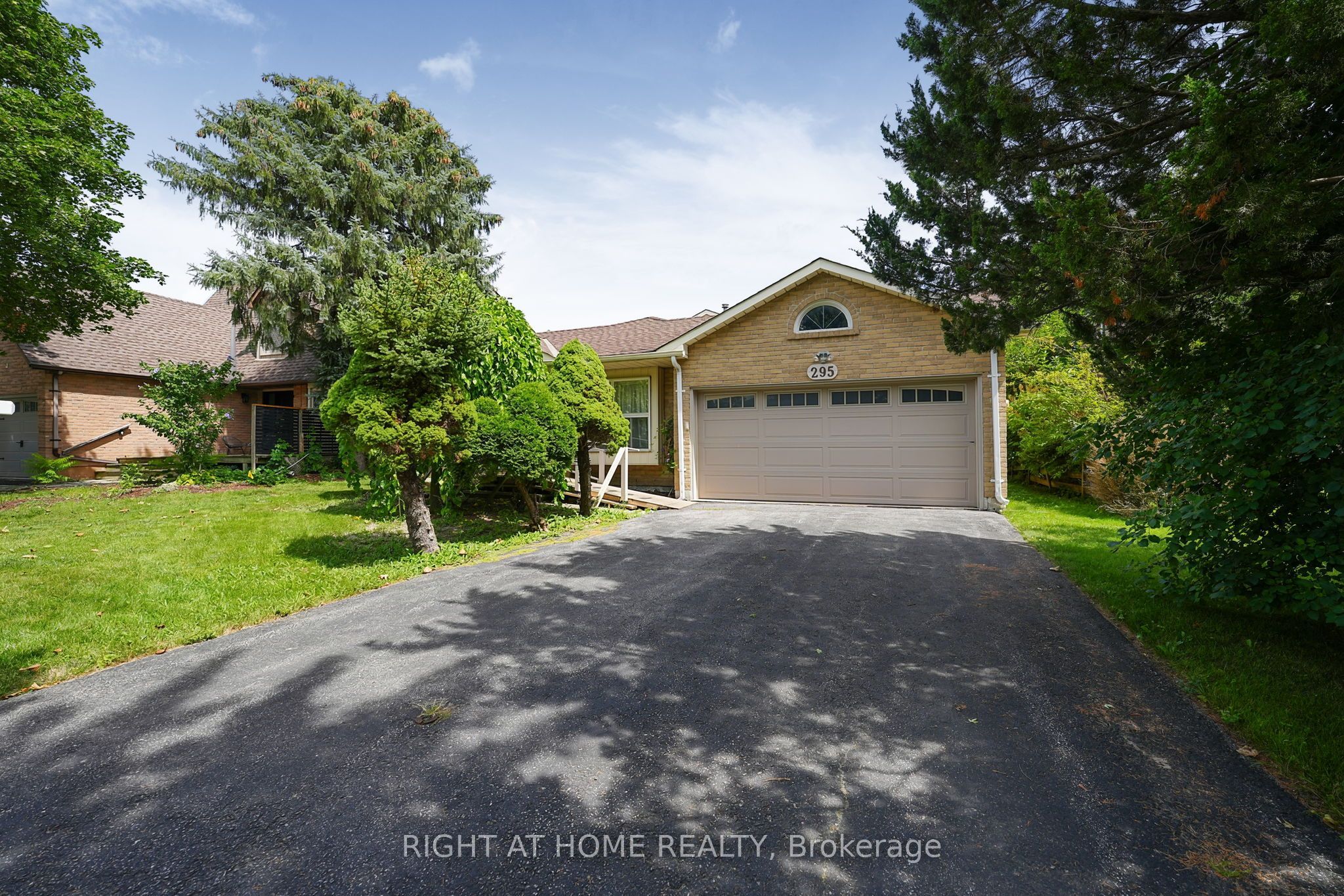 295 Burford Street, Newmarket, ON L3Y 6E7 photo 5