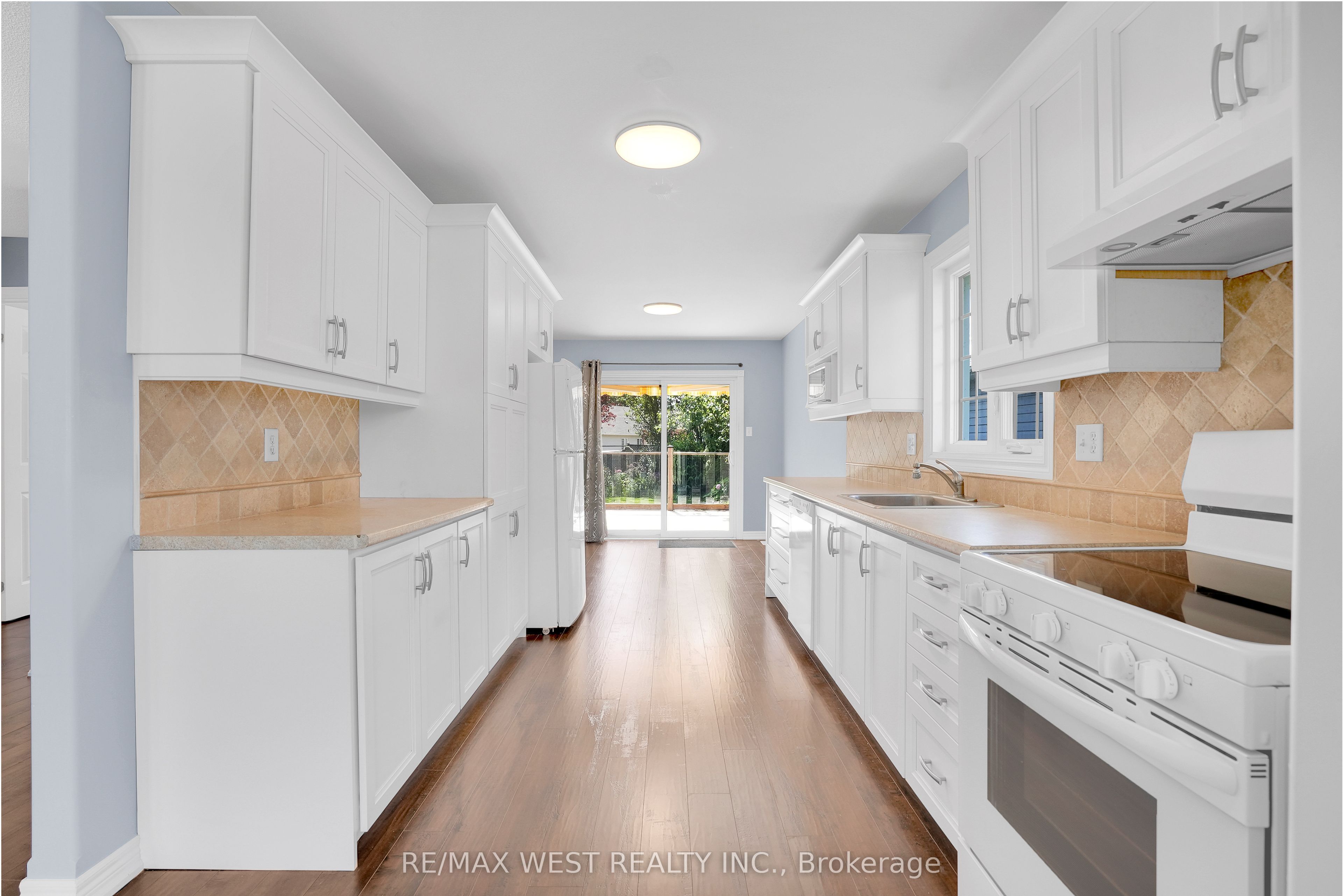 623 Glen Cedar Crescent, Innisfil, ON L9S 2J4 photo 3