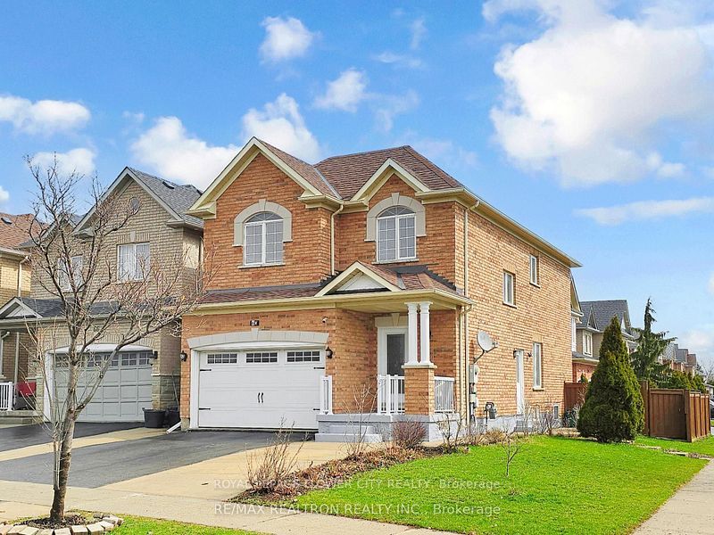 60 Colombo Crescent Main, Vaughan, ON L6A 0A3