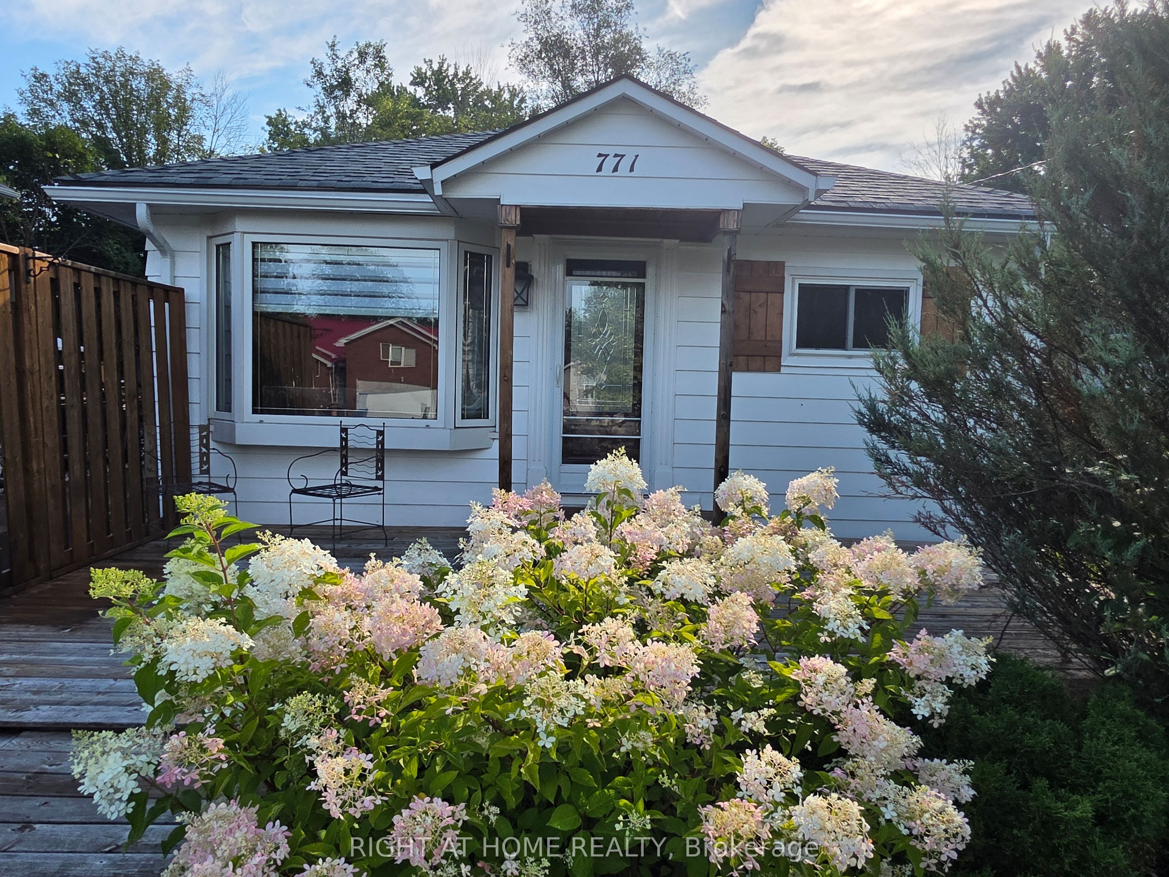 771 Third Avenue, Georgina, ON L0E 1S0