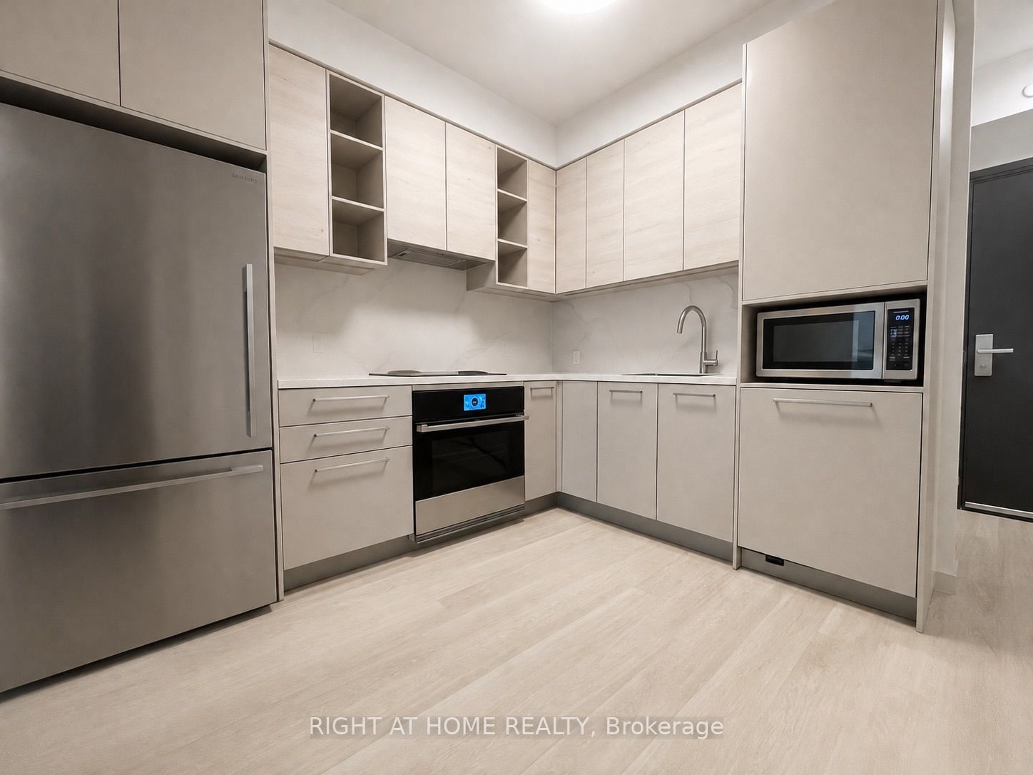 38 Gandhi Lane 702, Markham, ON L3T 0G9 photo 3