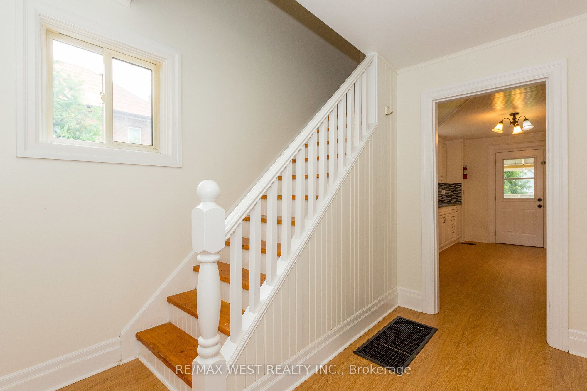 175 Wellington Street W, New Tecumseth, ON L9R 1H6 photo 5