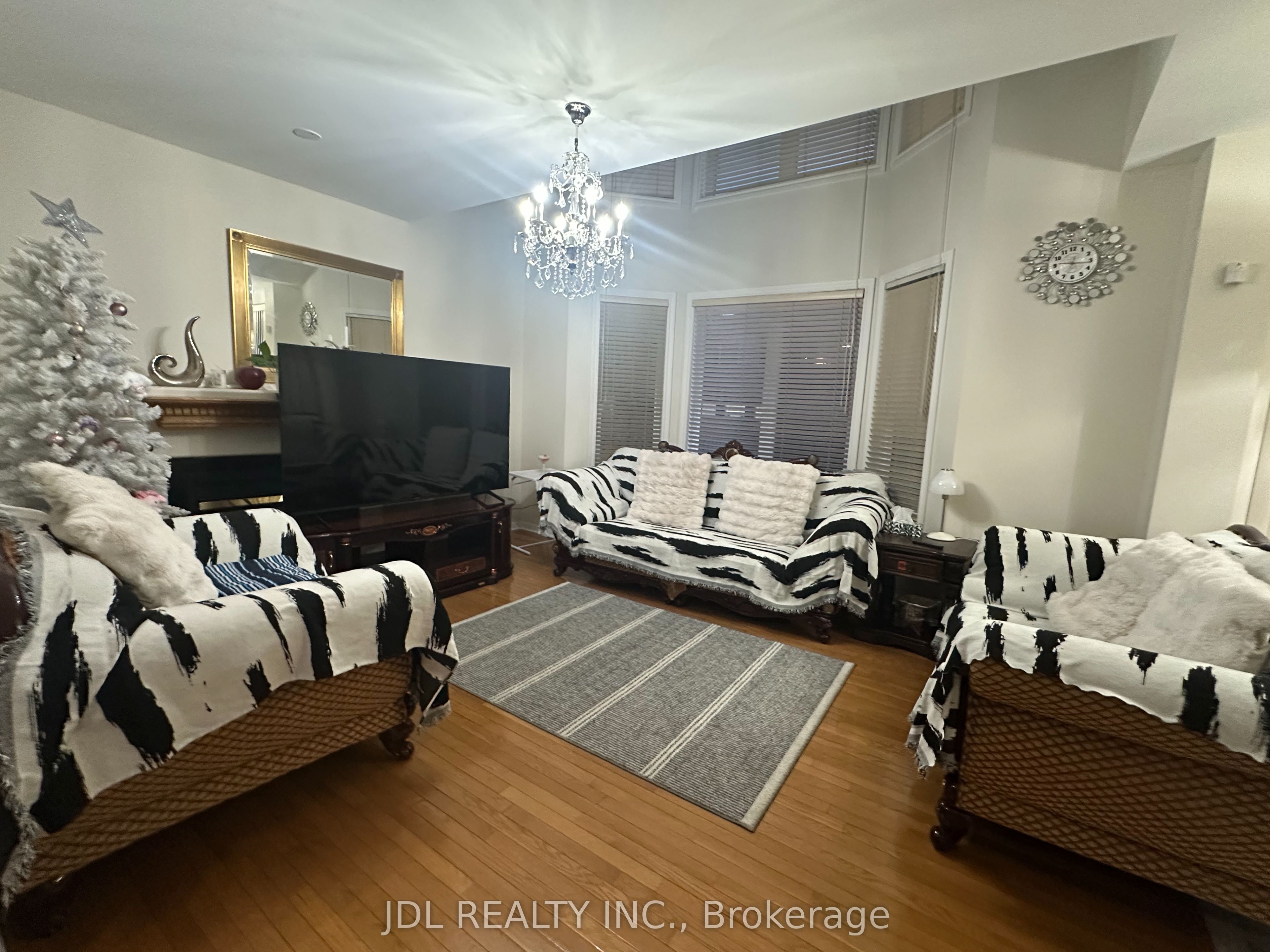 30 Baintree Street Rm1, Markham, ON L6E 1G7 photo 4