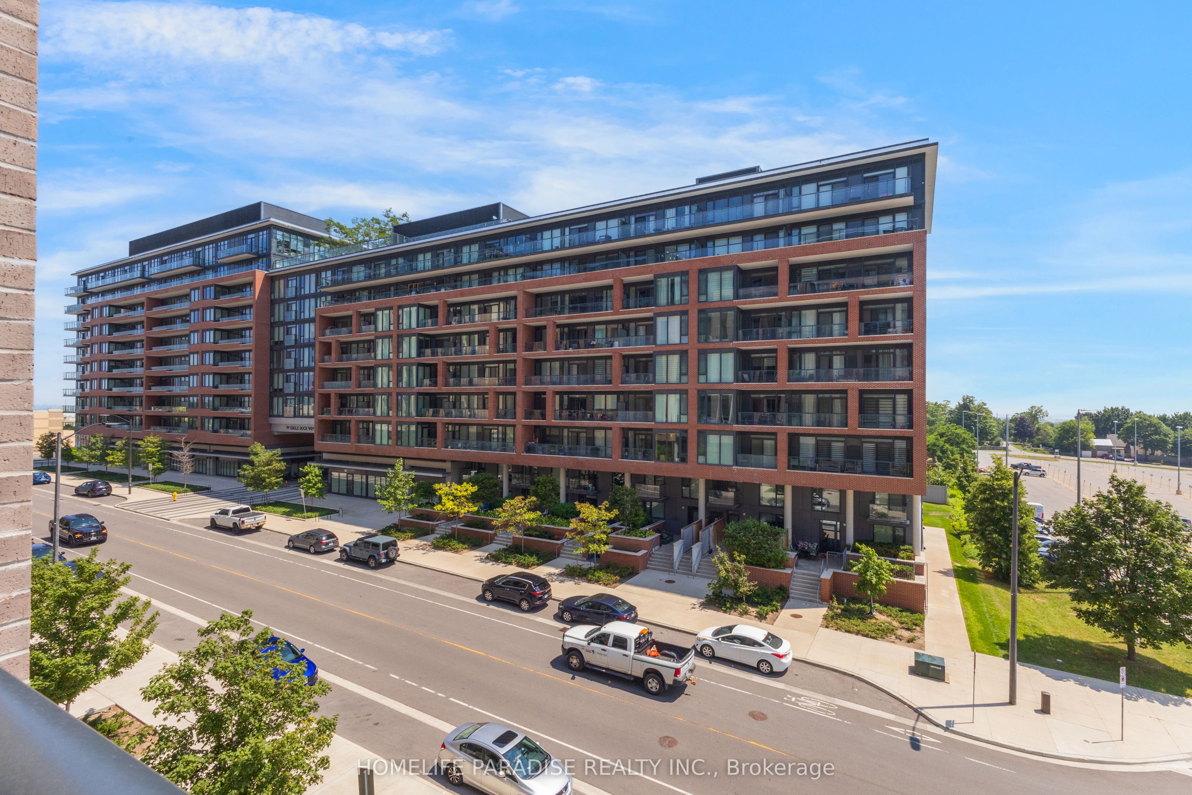 100 Eagle Rock Way 319, Vaughan, ON L6A 5B9 photo 3