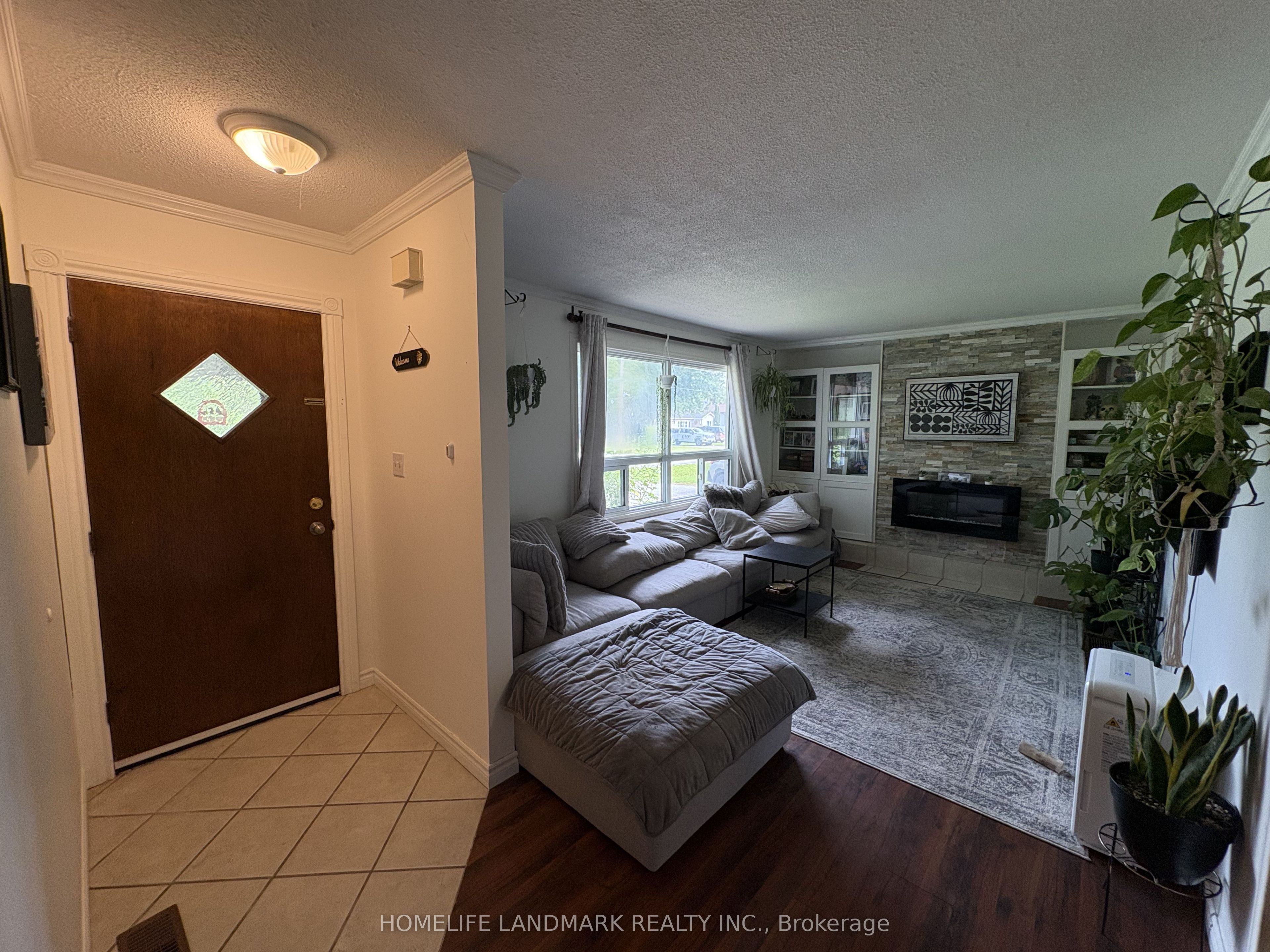 365 Irene Drive, Georgina, ON L4P 3B3 photo 2