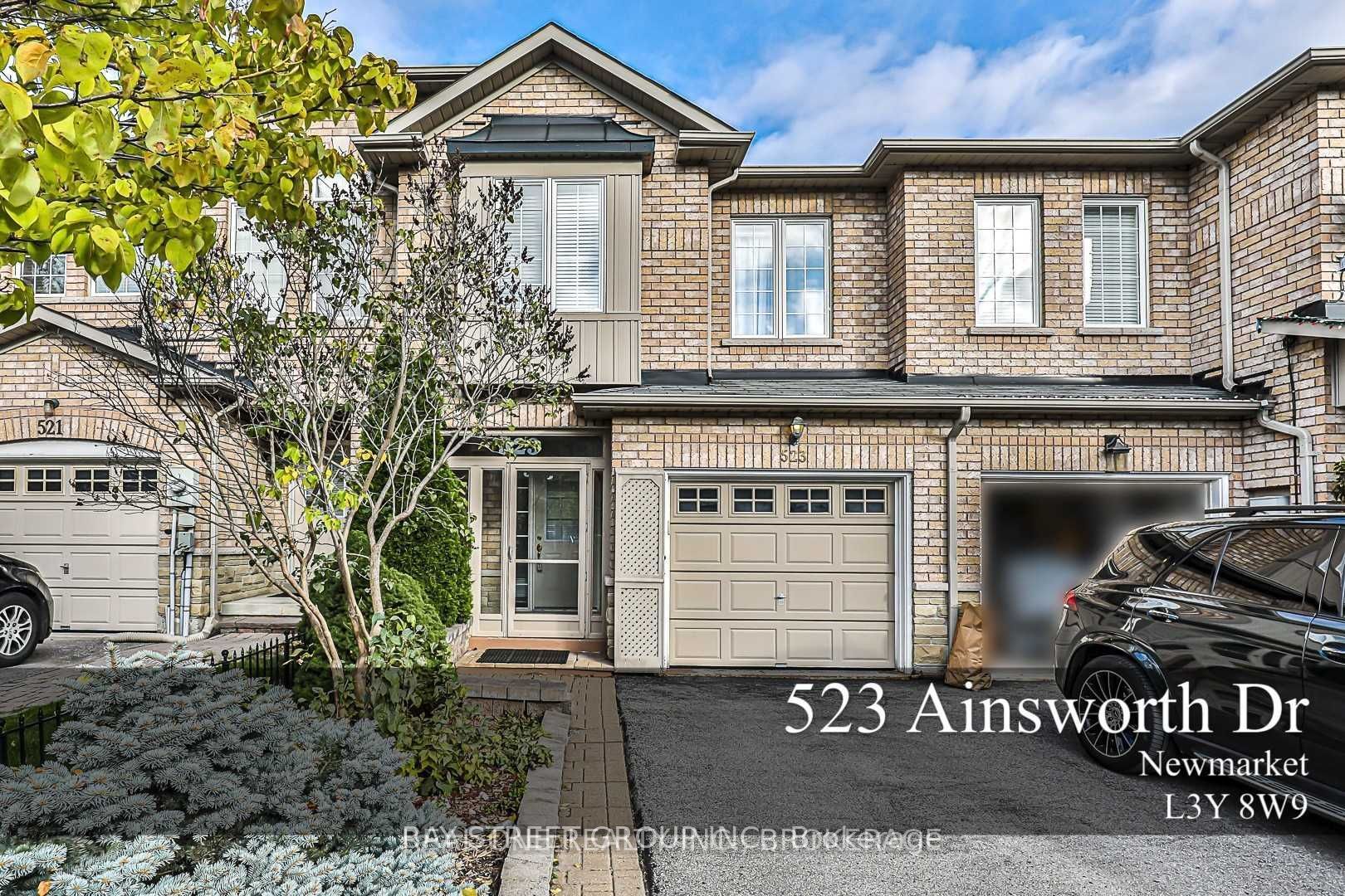 523 Ainsworth Drive, Newmarket, ON L3Y 8W9