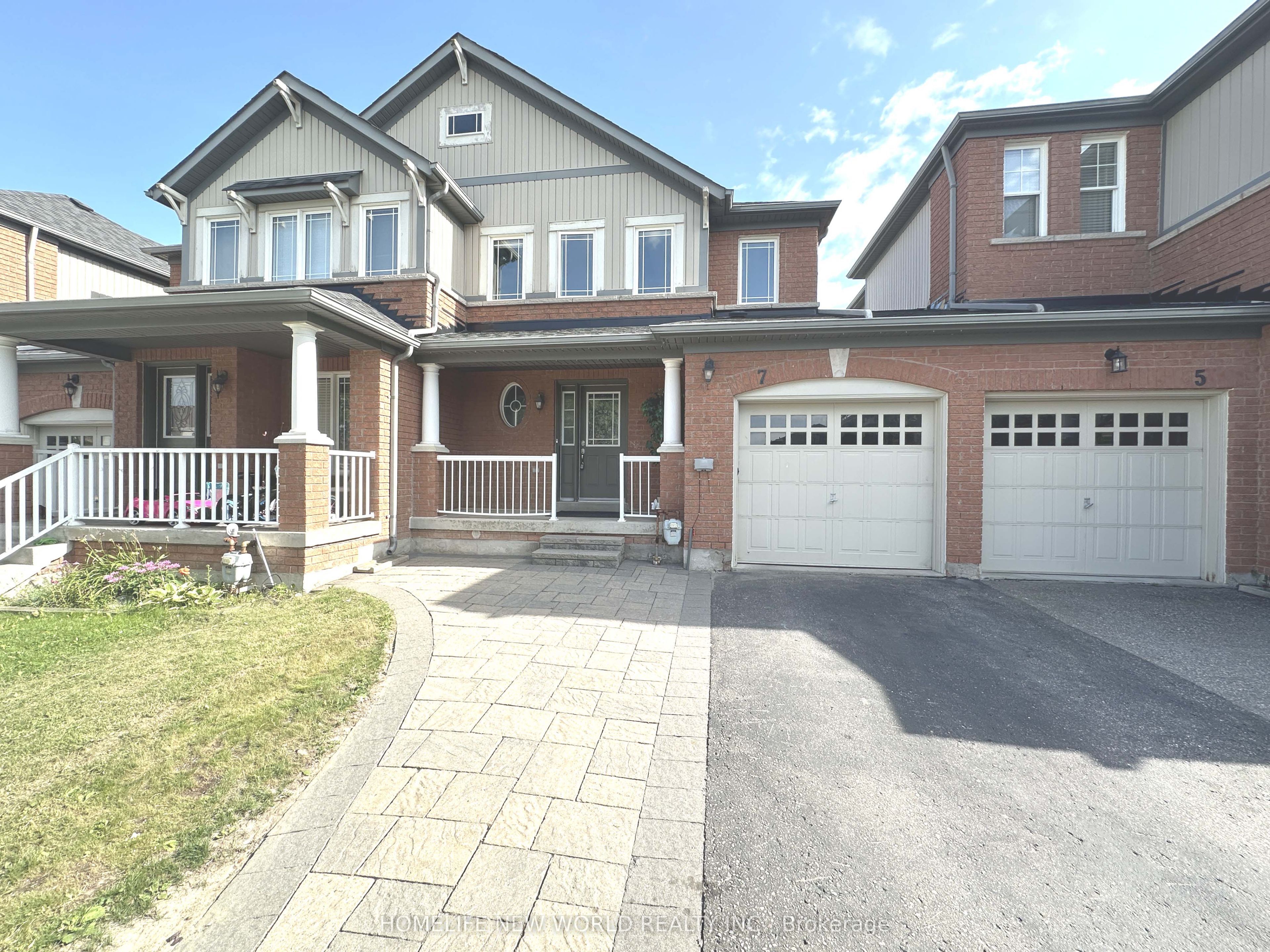 7 Ulson Drive S, Richmond Hill, ON L4E 4V6