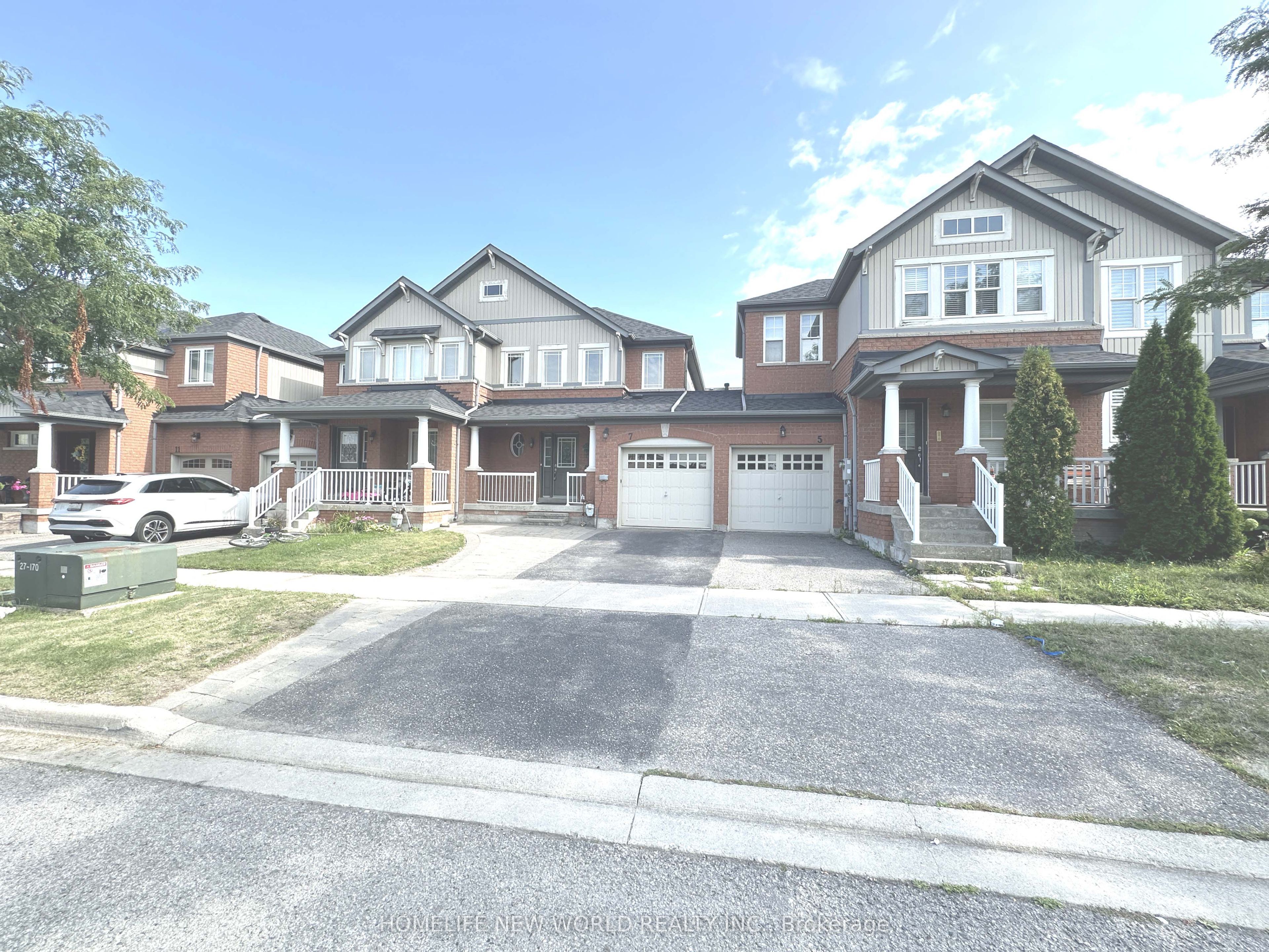 7 Ulson Drive S, Richmond Hill, ON L4E 4V6 photo 2