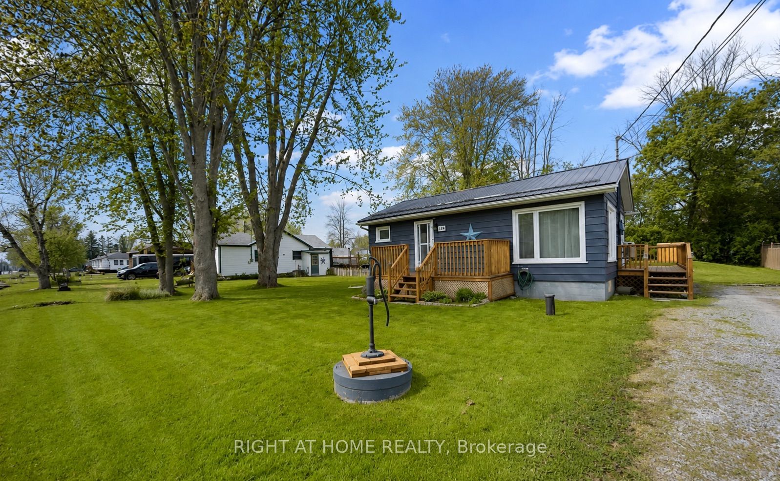 118 Sunset Beach Road, Georgina, ON L0E 1N0