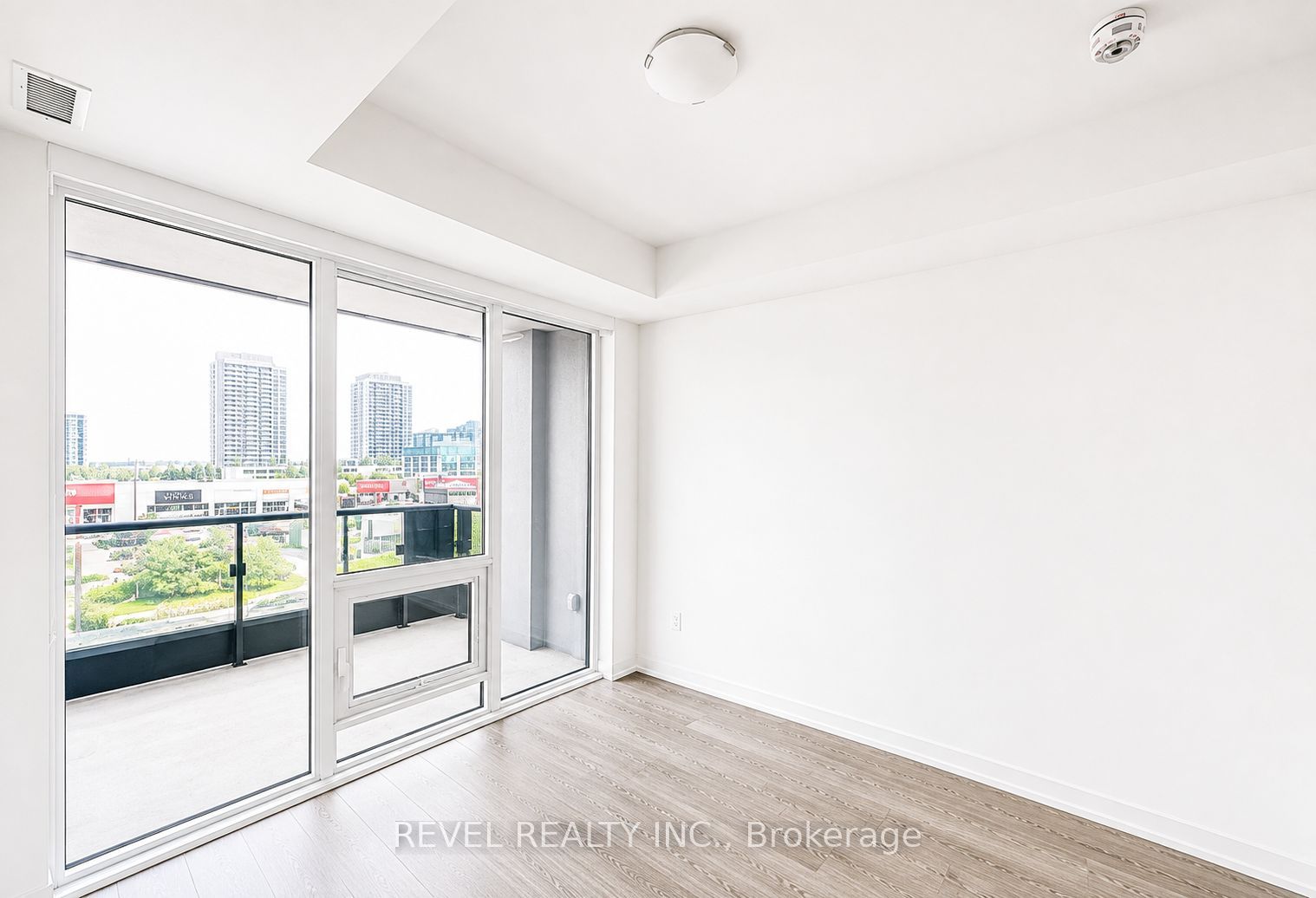 8868 Yonge Street 315E, Richmond Hill, ON L4C 0T4 photo 5