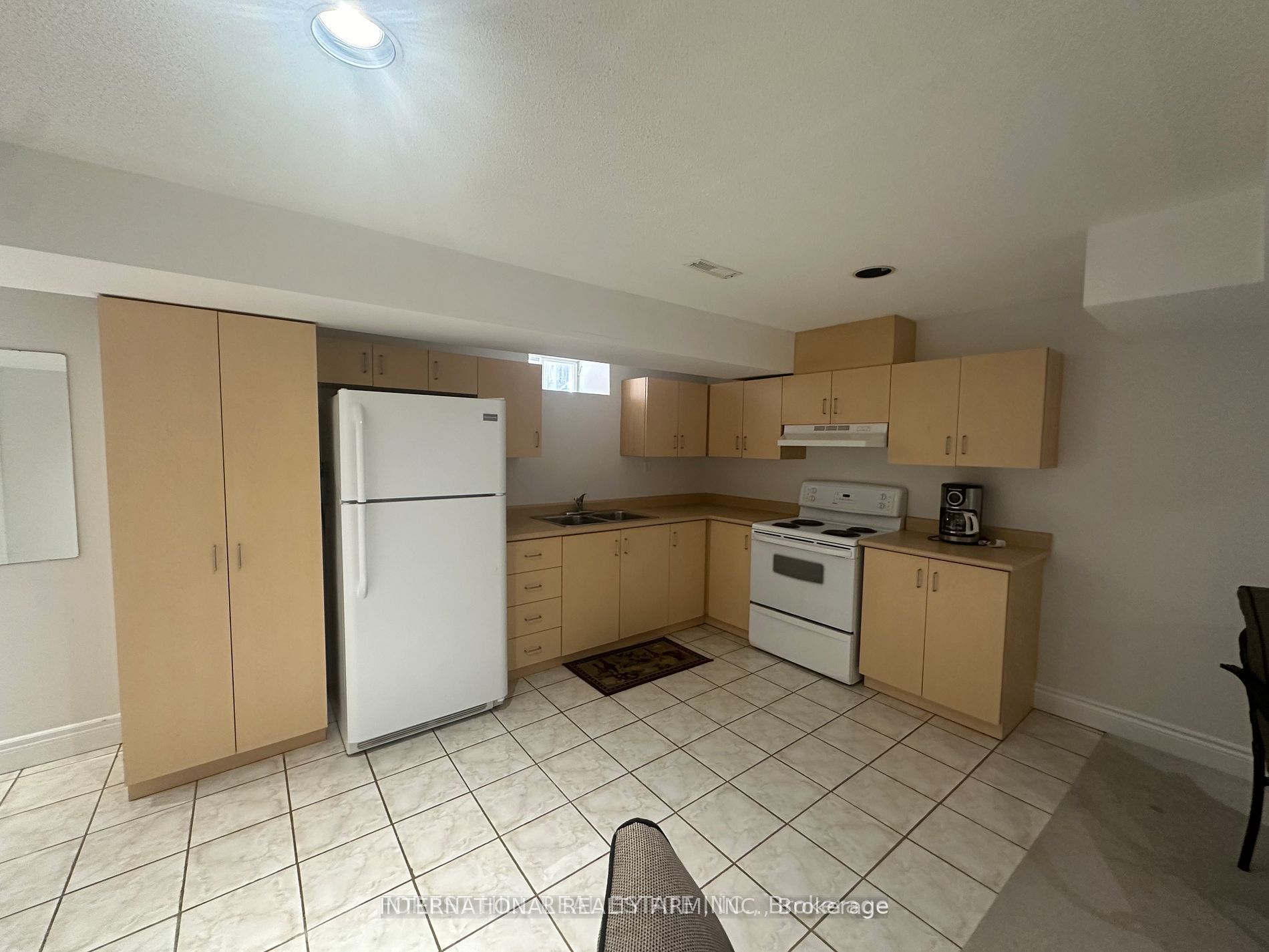 156 Jefferson Forest Drive Basement, Richmond Hill, ON L4E 4K6 photo 3