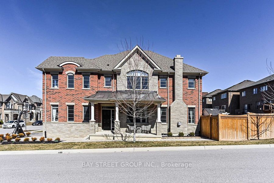 44 Clara May Avenue, East Gwillimbury, ON L9N 0R4 photo 3