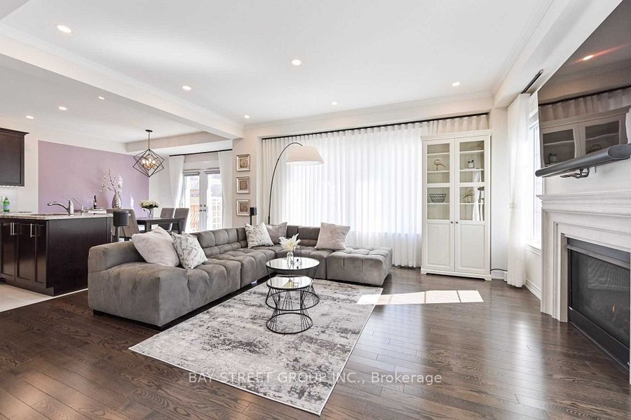 44 Clara May Avenue, East Gwillimbury, ON L9N 0R4 photo 5