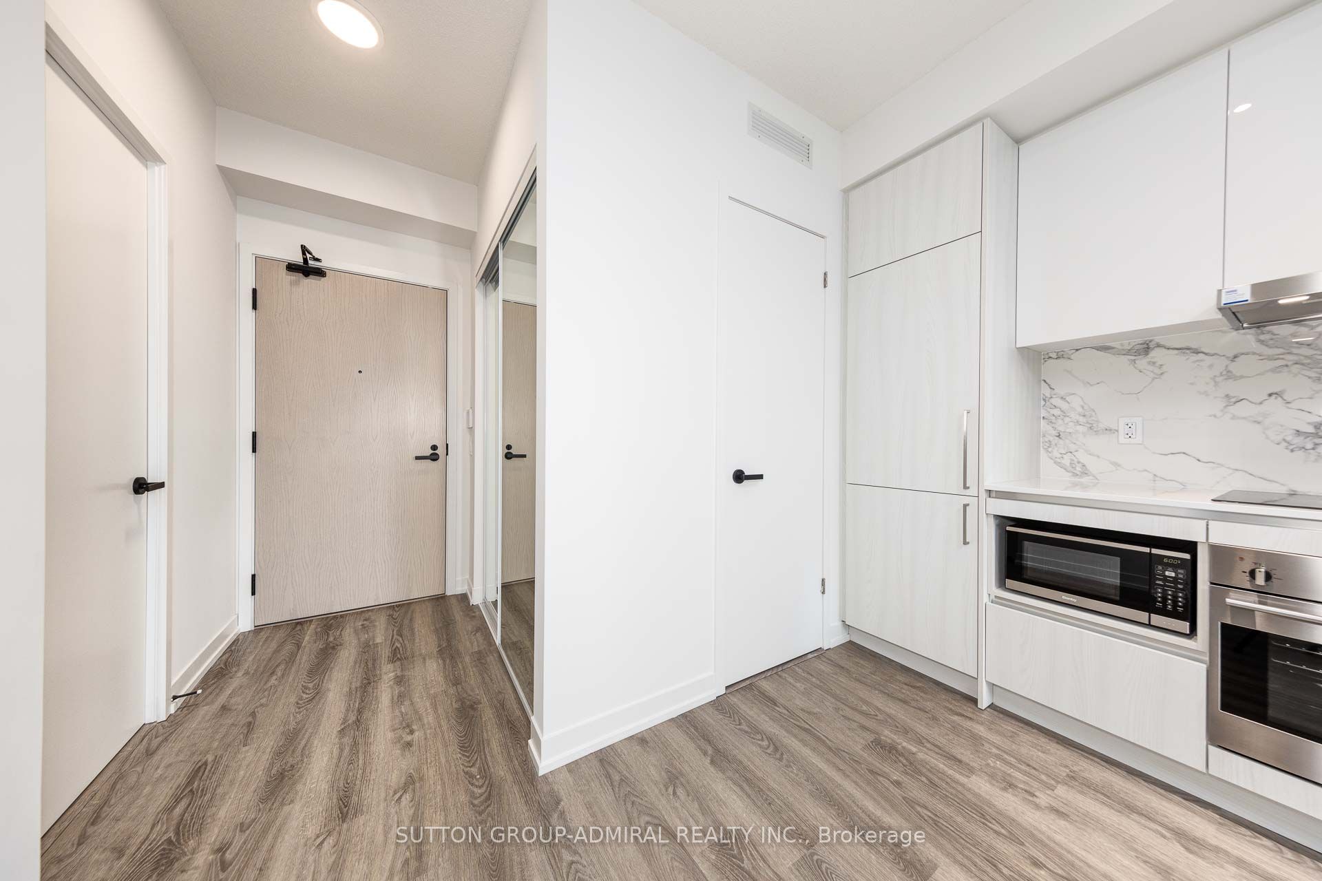 195 COMMERCE Street 4210, Vaughan, ON L4K 0P9