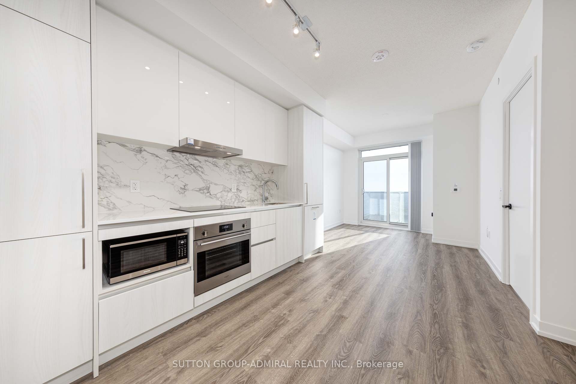 195 COMMERCE Street 4210, Vaughan, ON L4K 0P9 photo 5