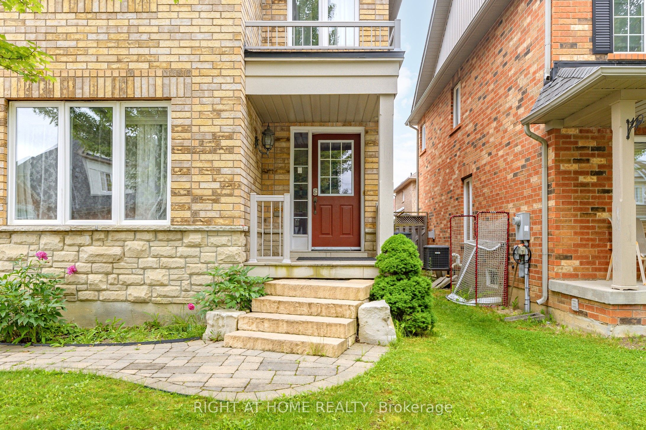 204 Everett Street, Markham, ON L6E 1H2 photo 2
