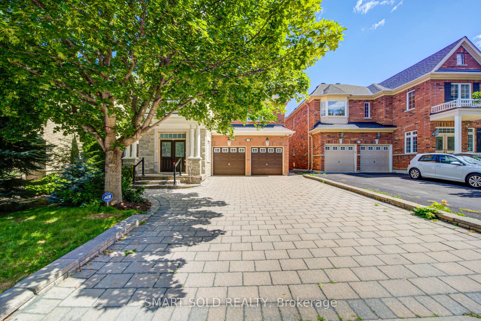 39 Schuster Lane, Vaughan, ON L4J 8Y7 photo 2