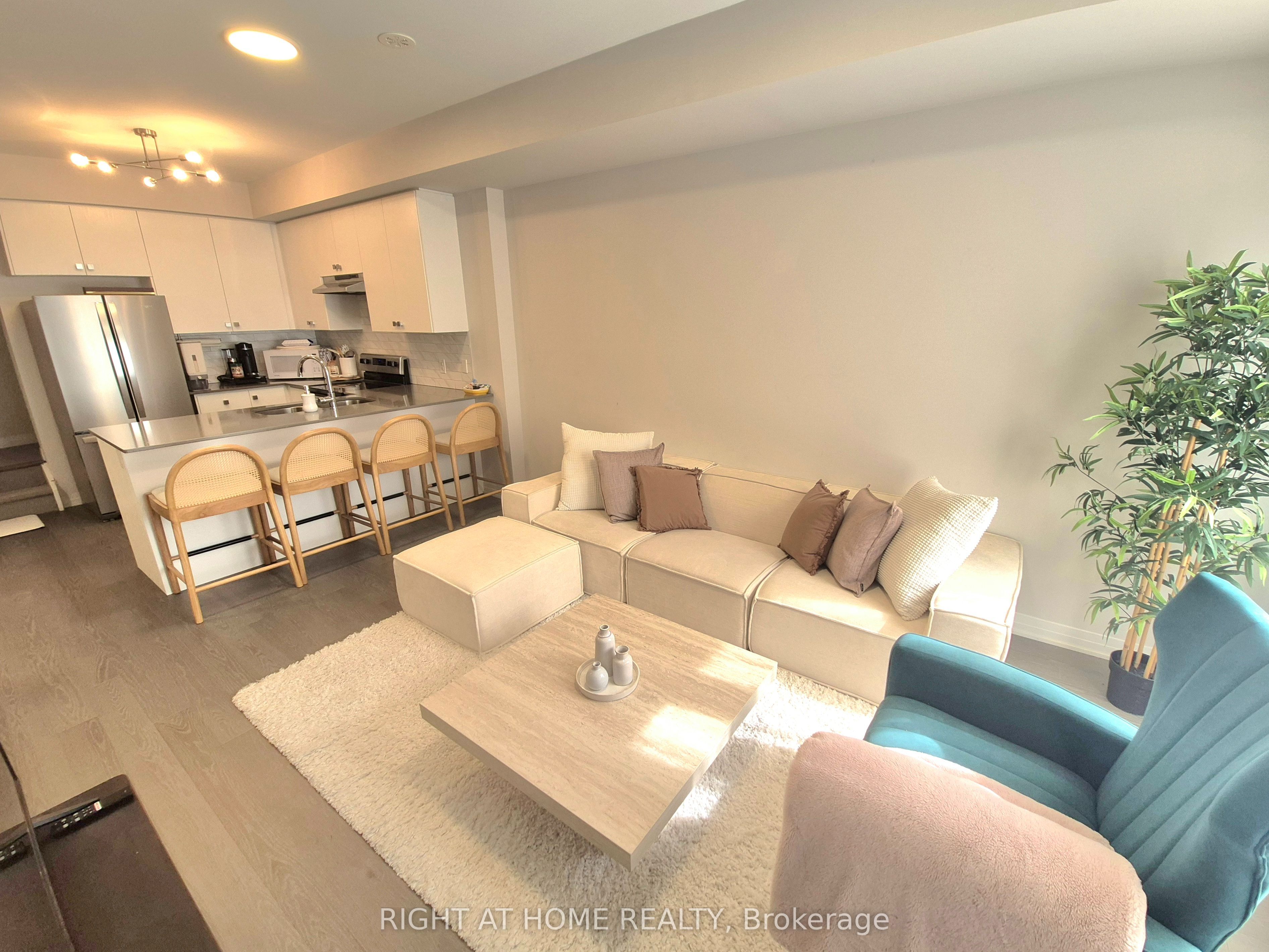 70 Baynes Way 12, Bradford West Gwillimbury, ON L3Z 4M3 photo 5