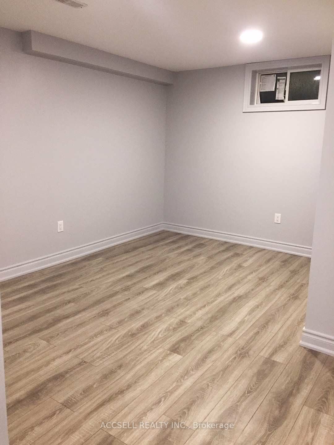 137 Castan Avenue Basement, Markham, ON L3R 4R9 photo 5
