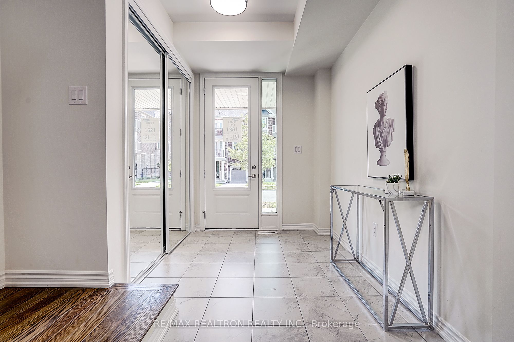 24 Thomas Frisby Jr Crescent, Markham, ON L6C 3L2 photo 4