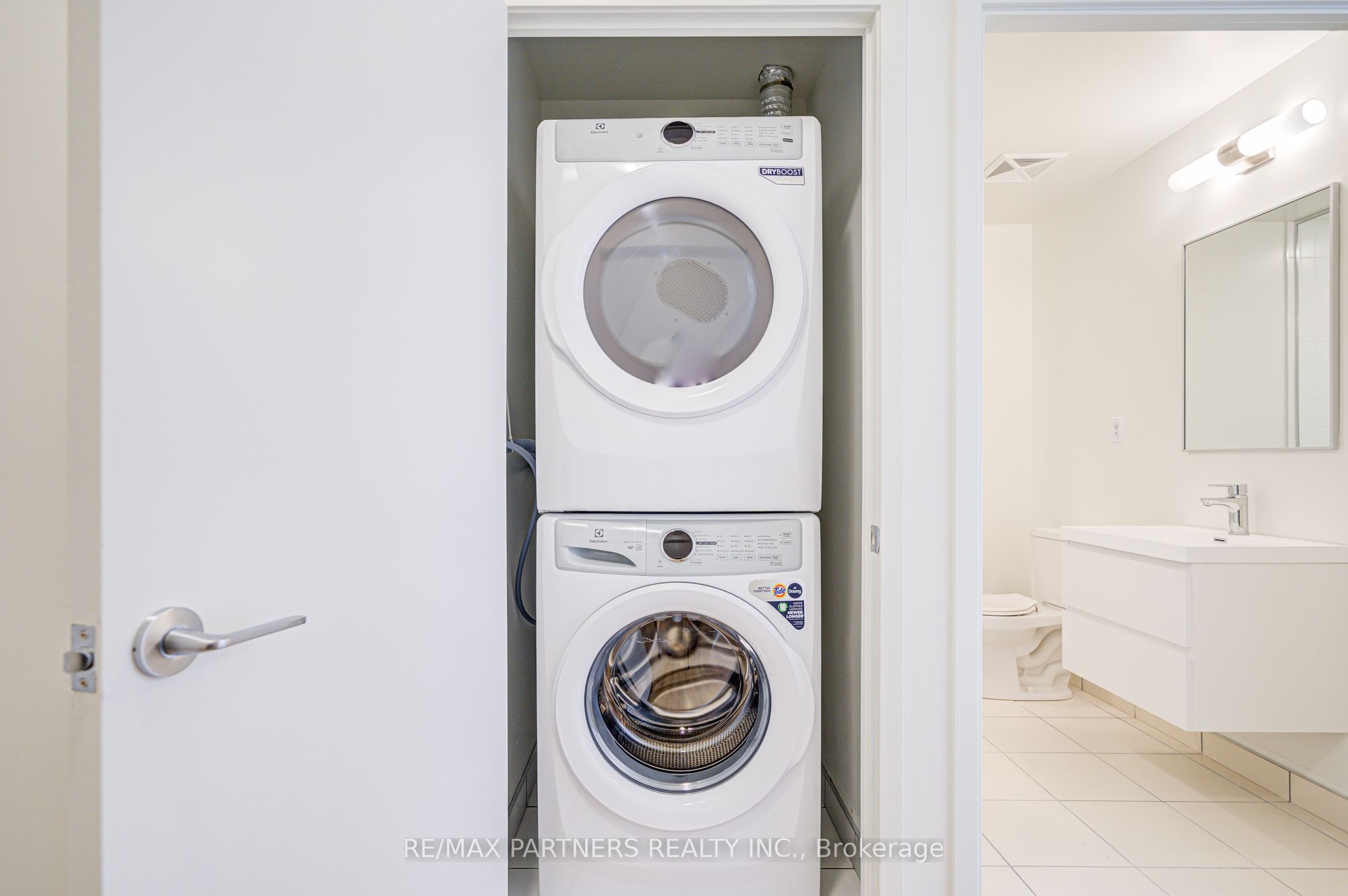 38 Andre de Grasse Street 1102, Markham, ON L6G 0H8 photo 5