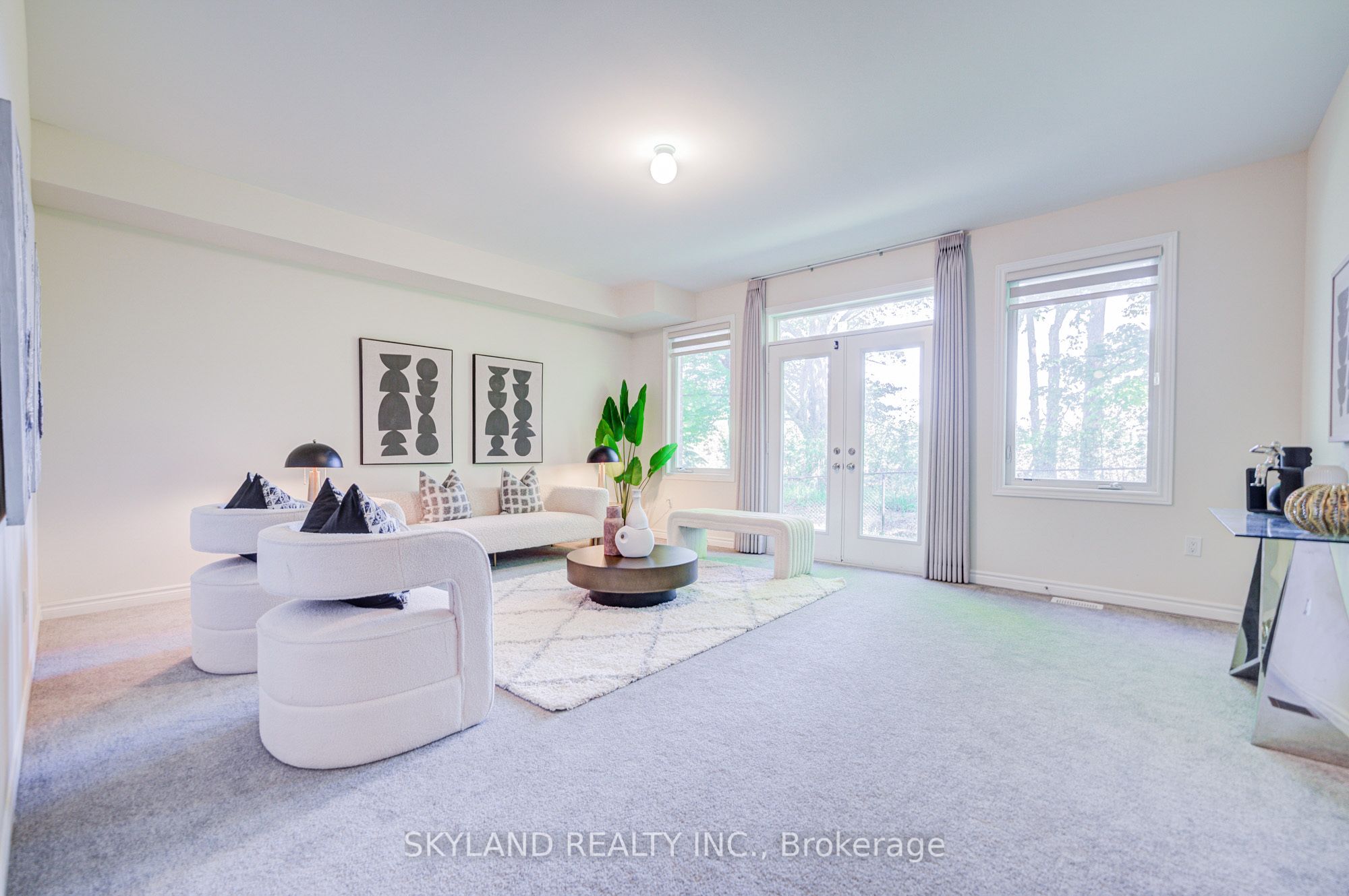 66 Puisaya Drive, Richmond Hill, ON L4E 1L2 photo 3