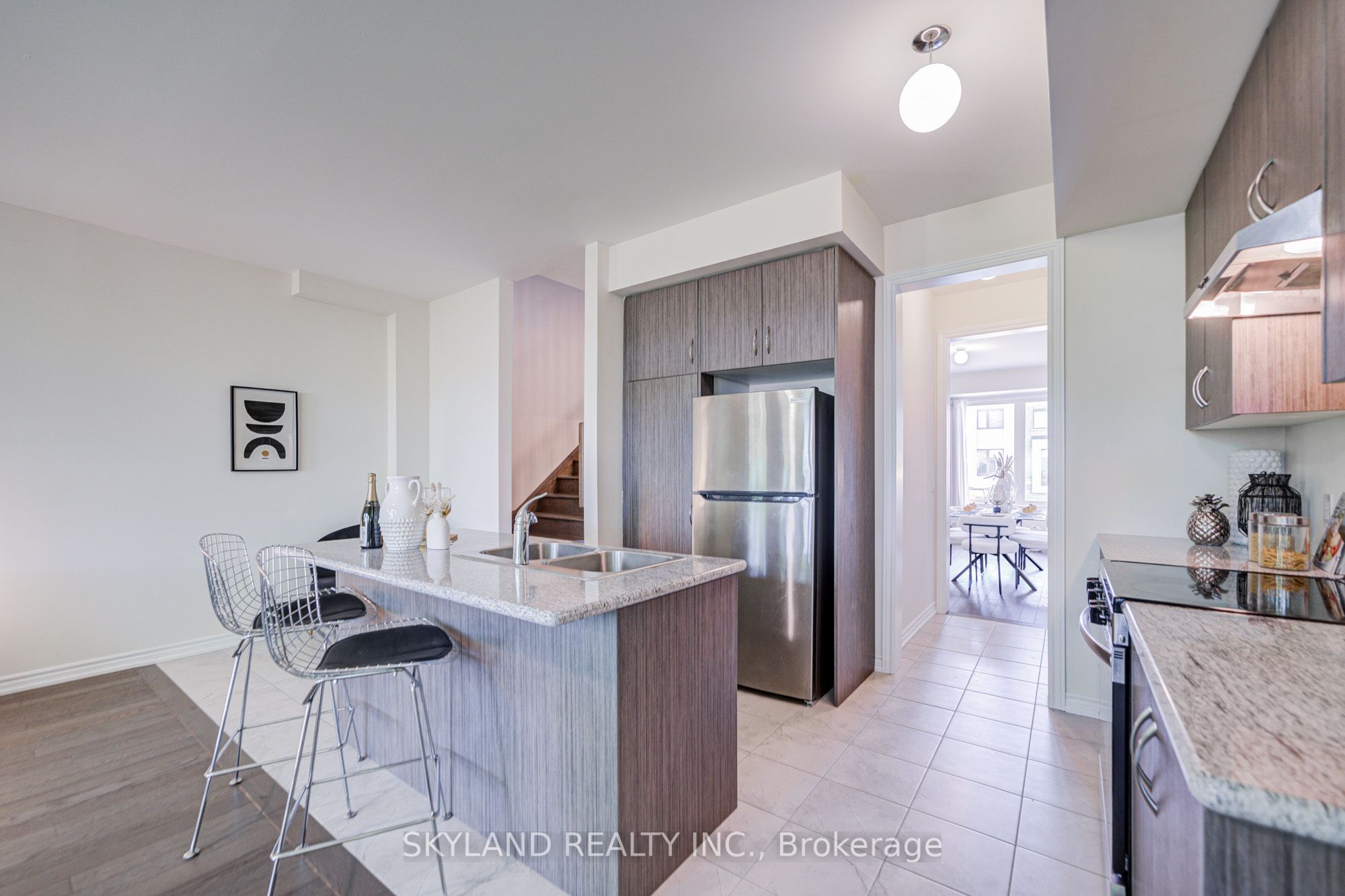66 Puisaya Drive, Richmond Hill, ON L4E 1L2 photo 5