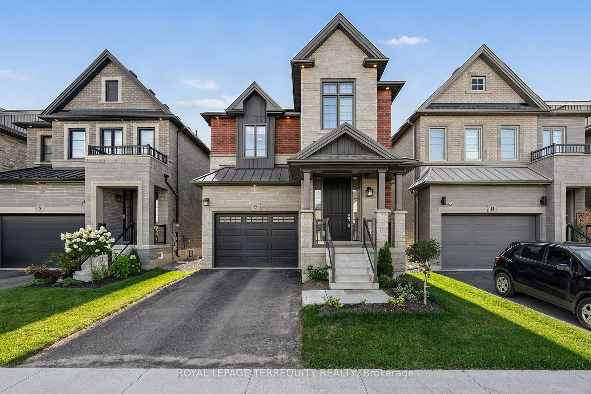 9 Kiernan Crescent N, New Tecumseth, ON L9R 0V4