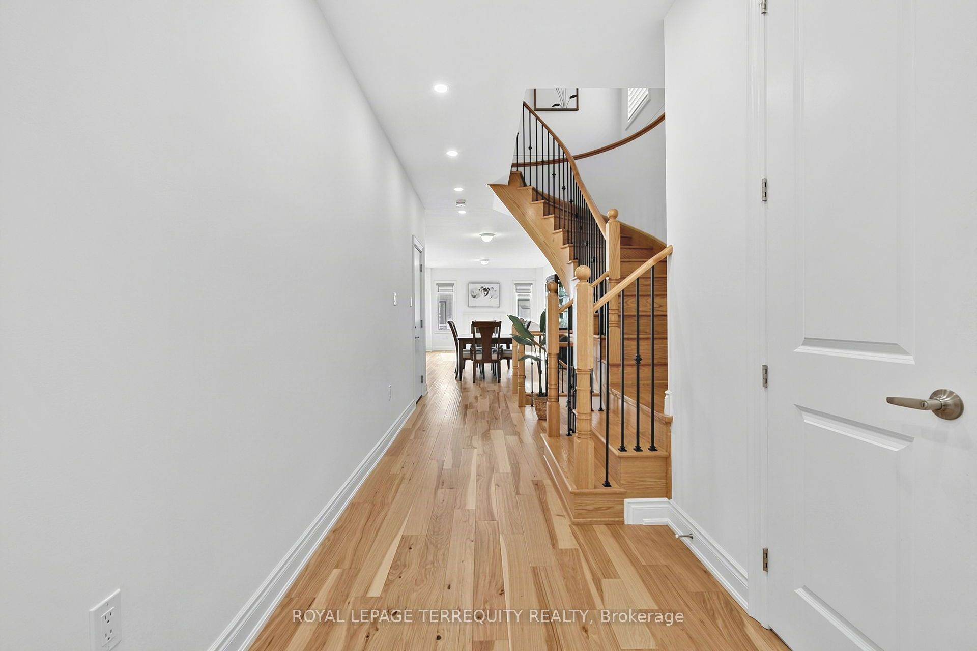 9 Kiernan Crescent N, New Tecumseth, ON L9R 0V4 photo 4