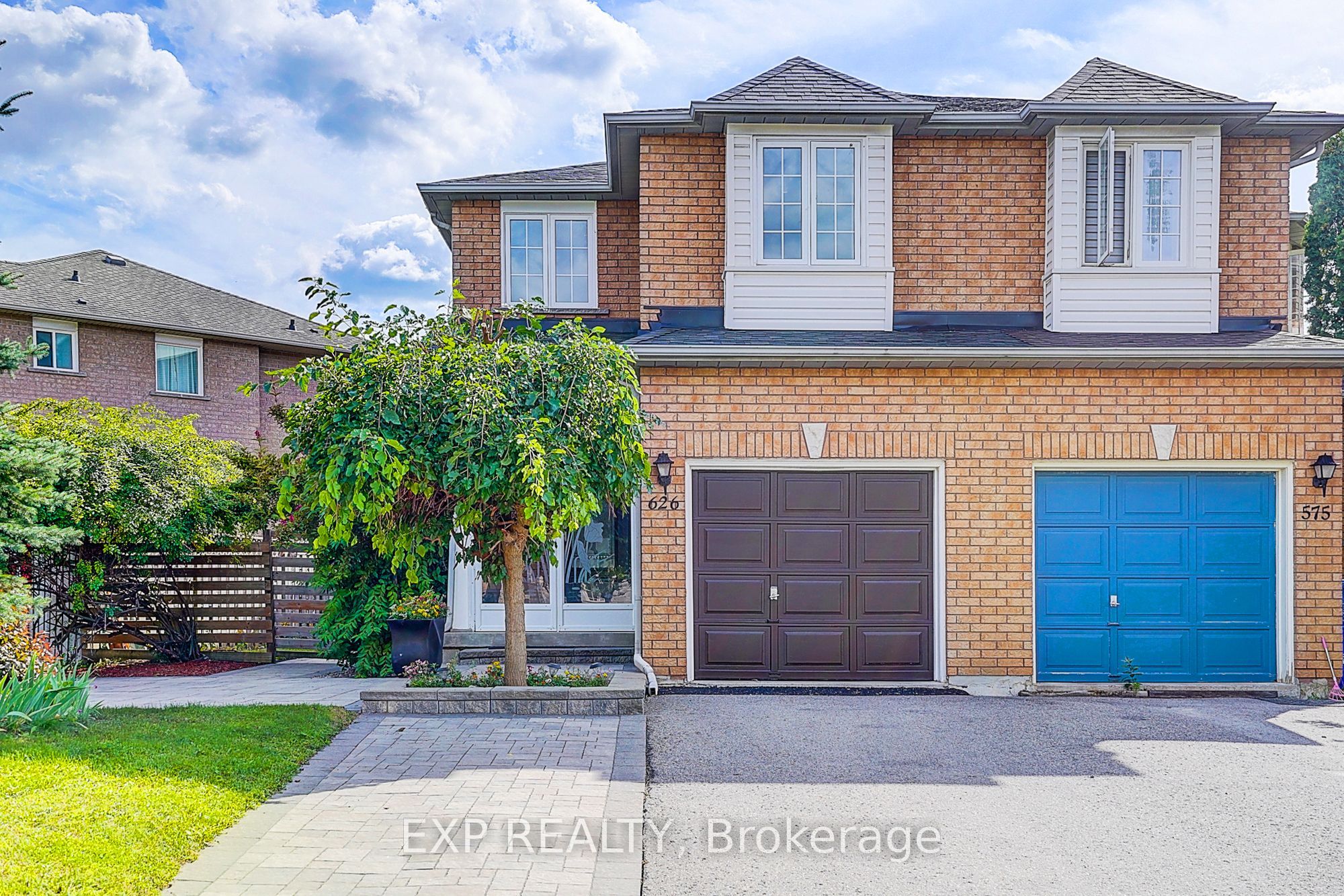 626 Walpole Crescent, Newmarket, ON L3X 2B4