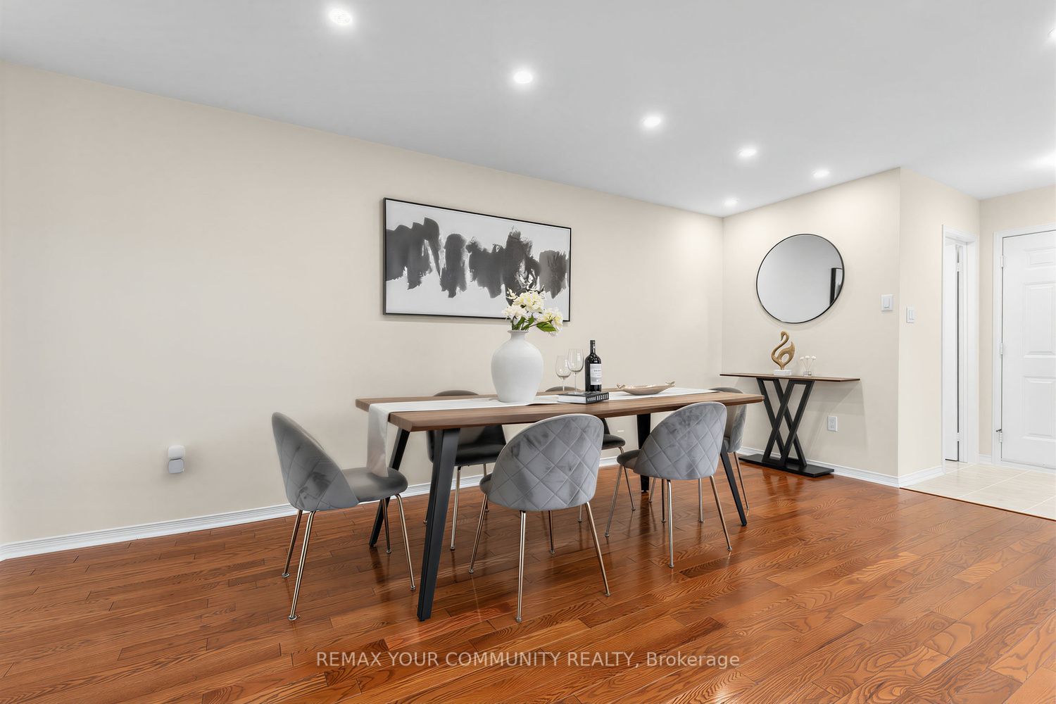 25 Bassett Avenue, Richmond Hill, ON L4B 4J9 photo 4