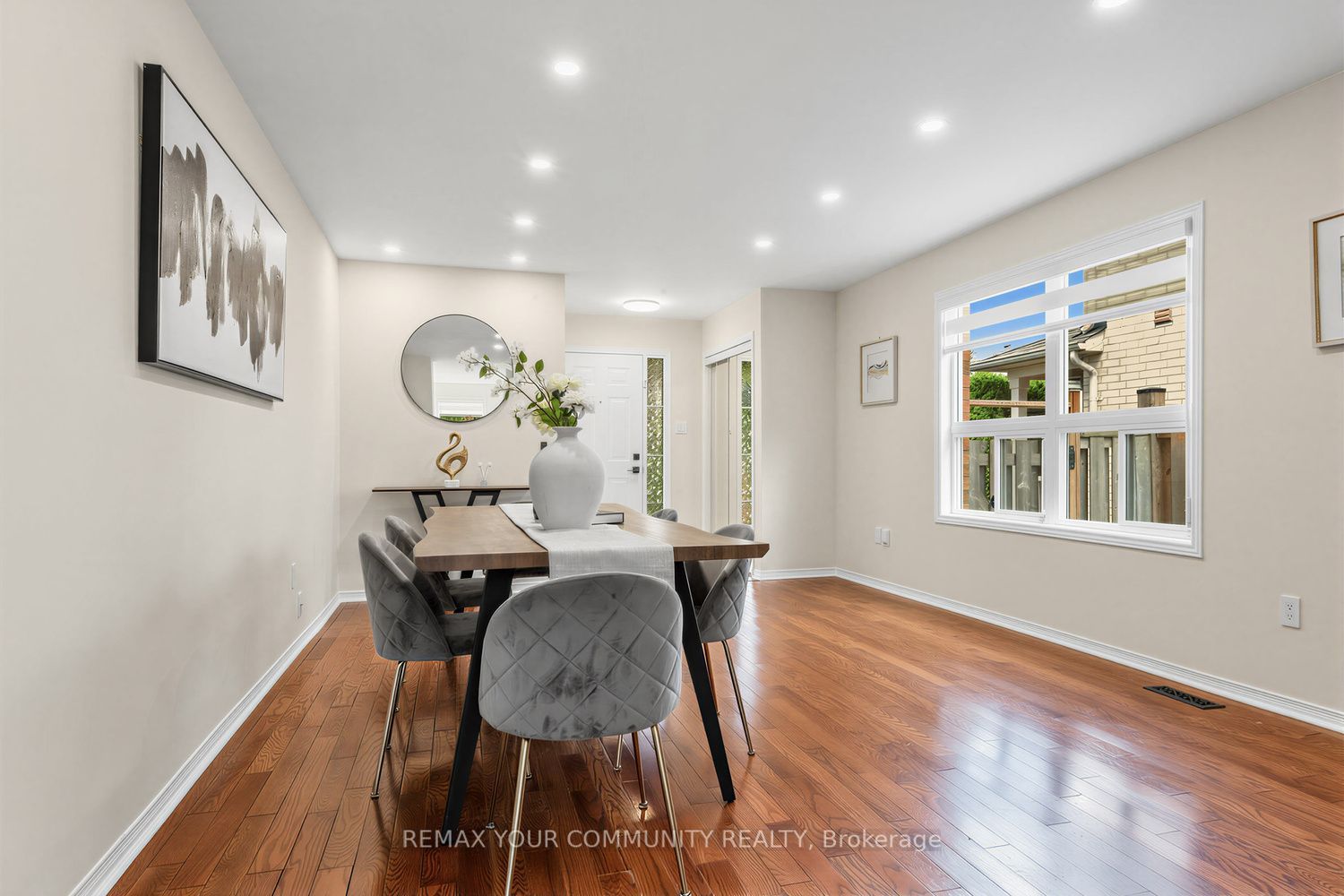 25 Bassett Avenue, Richmond Hill, ON L4B 4J9 photo 5
