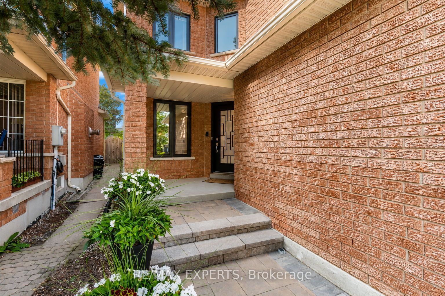 46 Princeton Gate, Vaughan, ON L6A 2R7 photo 2