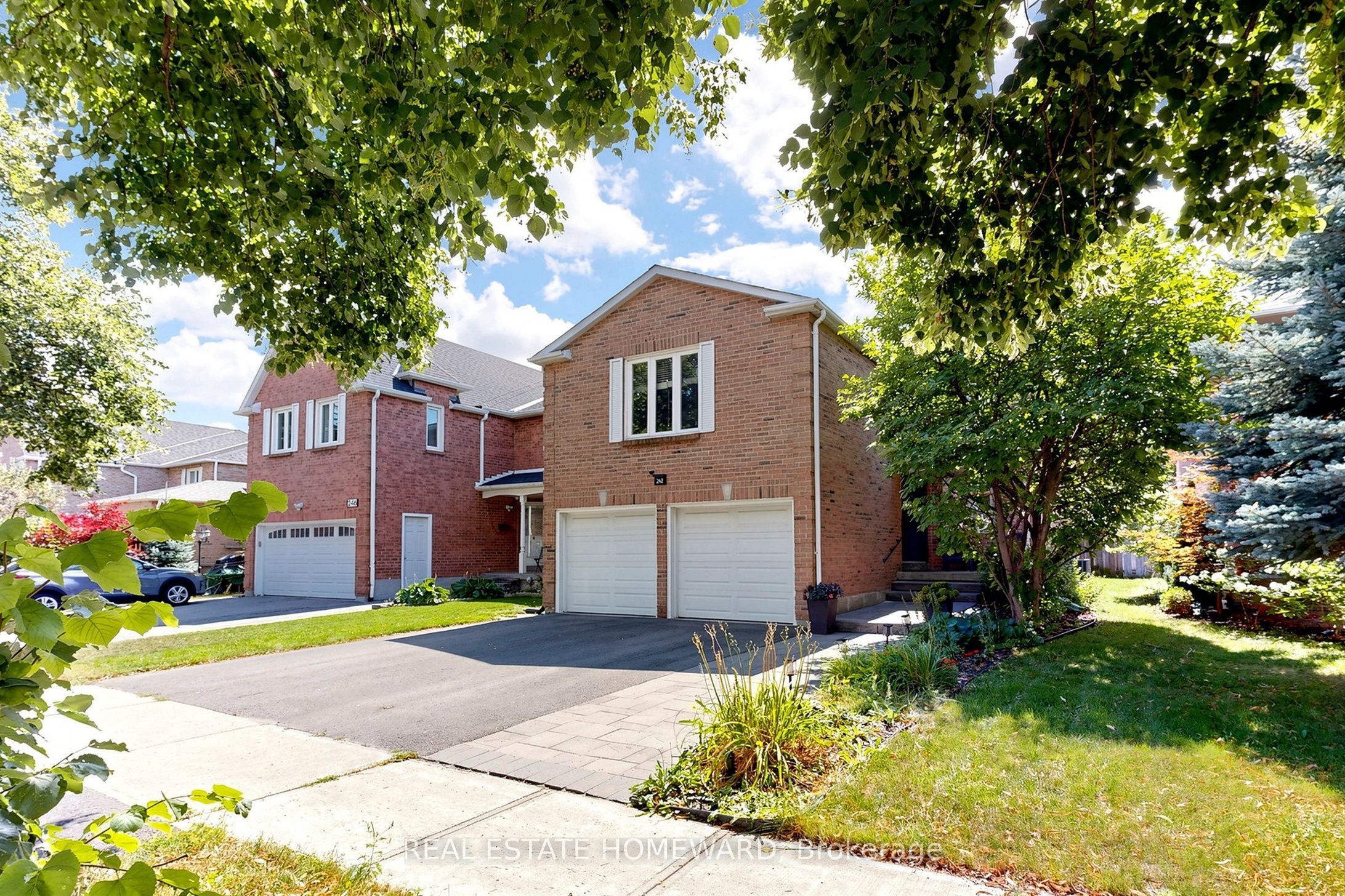 242 Badessa Circle, Vaughan, ON L4J 6C7