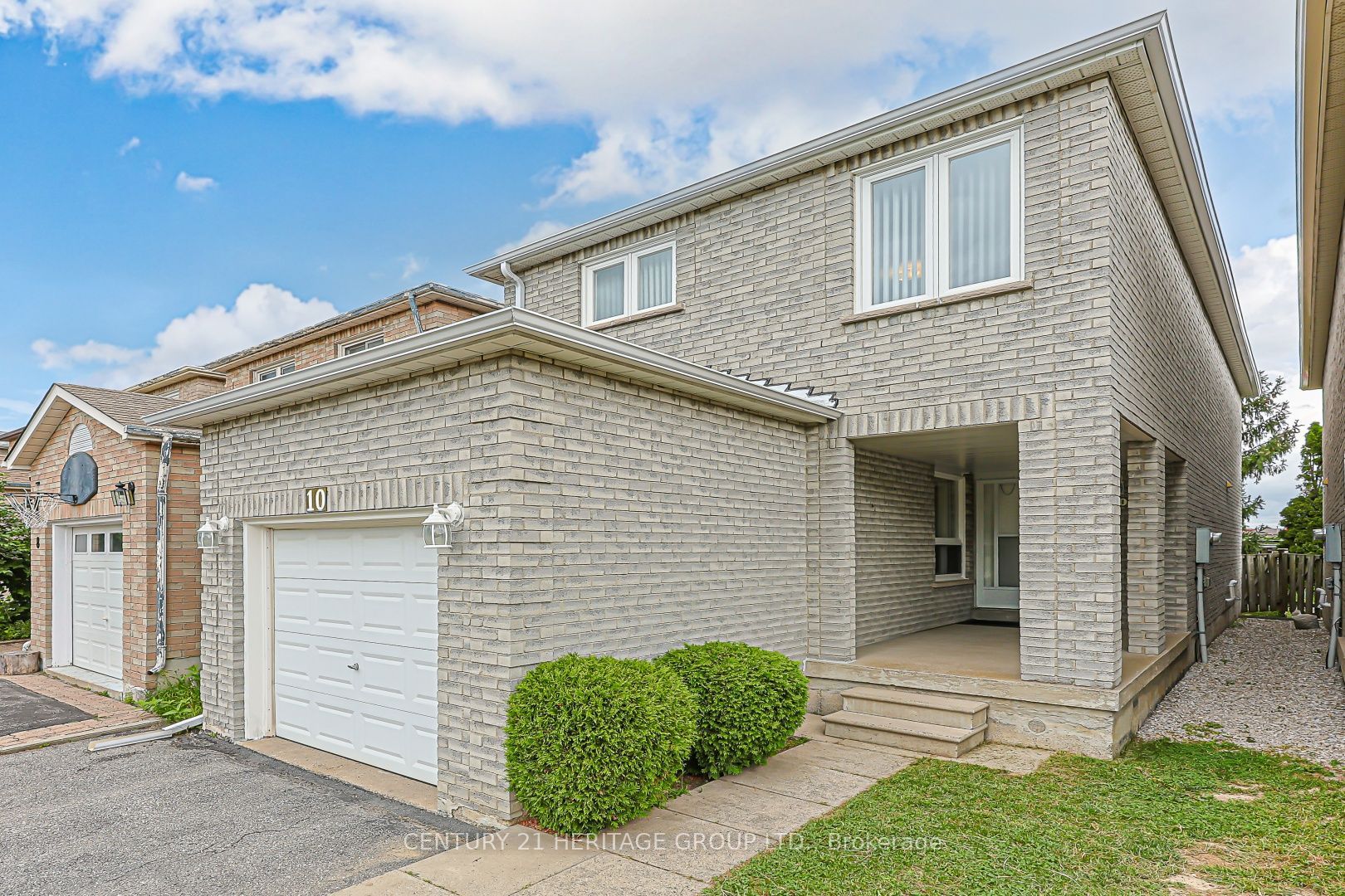 10 Woodhall Road, Markham, ON L3S 1N9