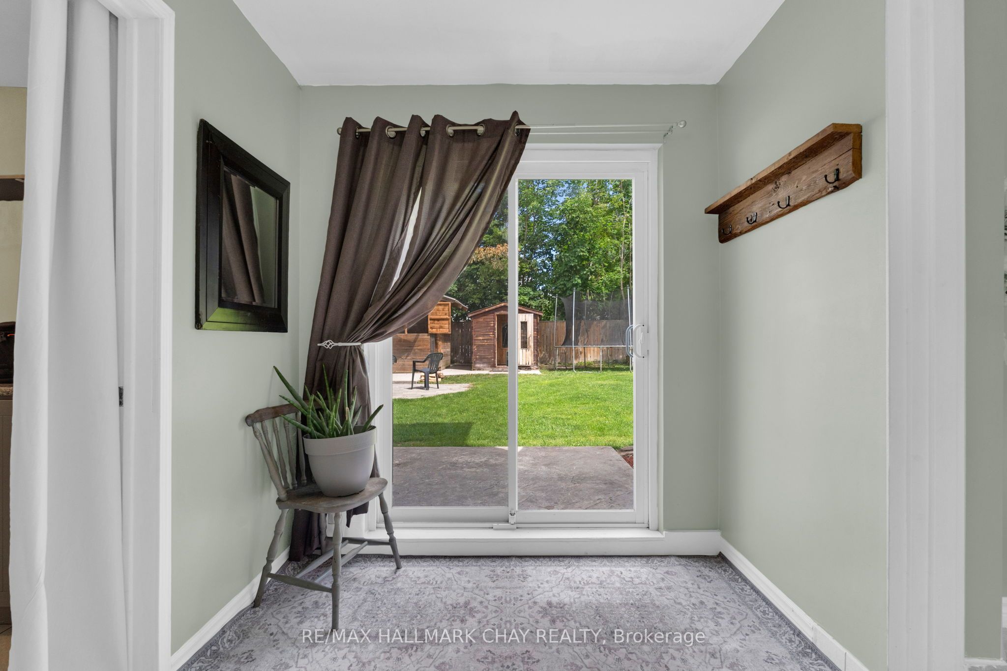 47 Lakeside Drive, Innisfil, ON L9S 2T8 photo 5