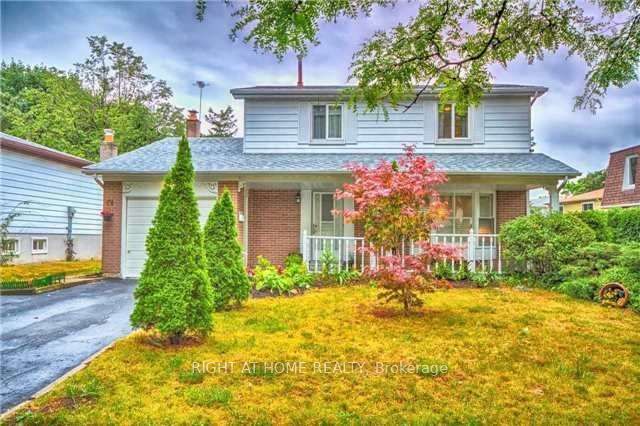 54 Penwick Crescent, Richmond Hill, ON L4C 5B4