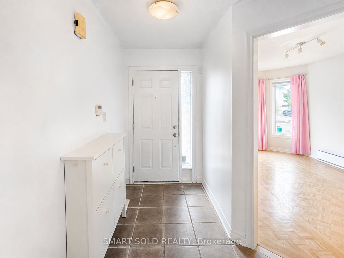52 Royalpark Way, Vaughan, ON L4H 1J5 photo 3